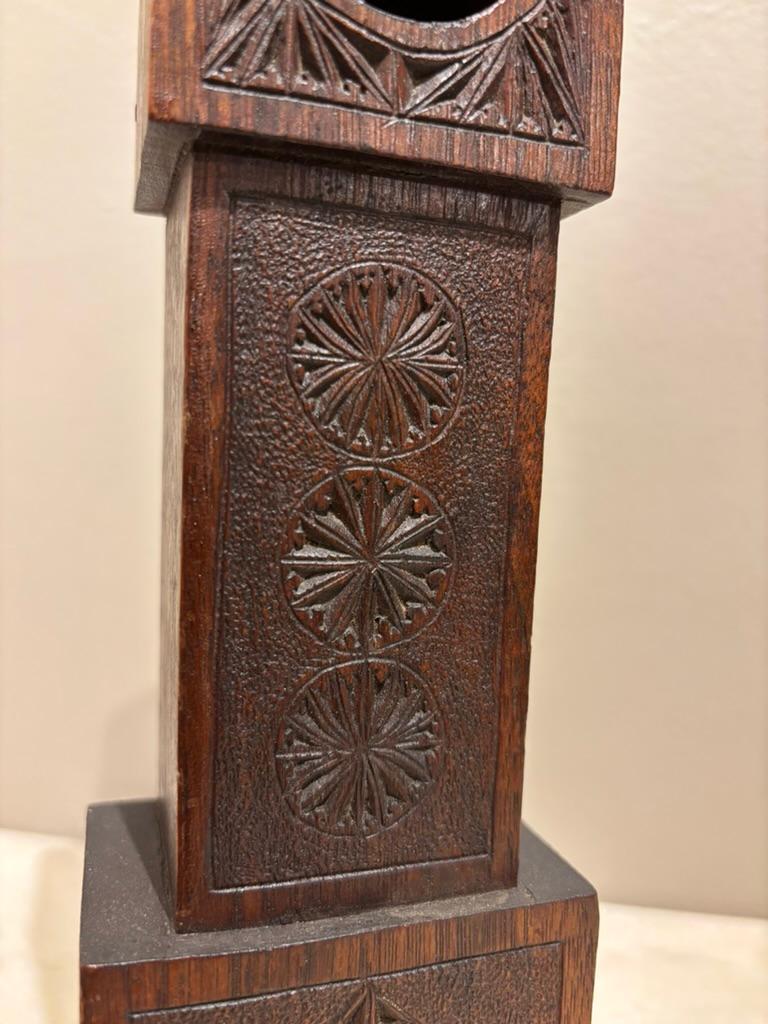 Orologio in miniatura dei nonni in legno di Oak Oak del 19° secolo in vendita 3