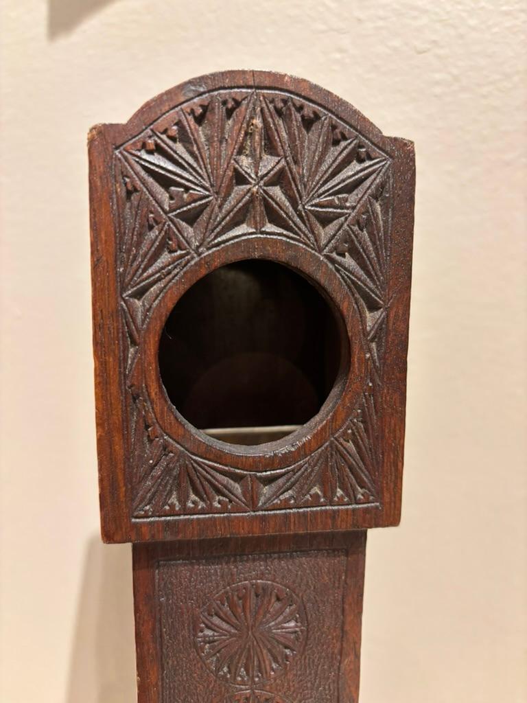 Orologio in miniatura dei nonni in legno di Oak Oak del 19° secolo In condizioni buone in vendita a Stamford, CT