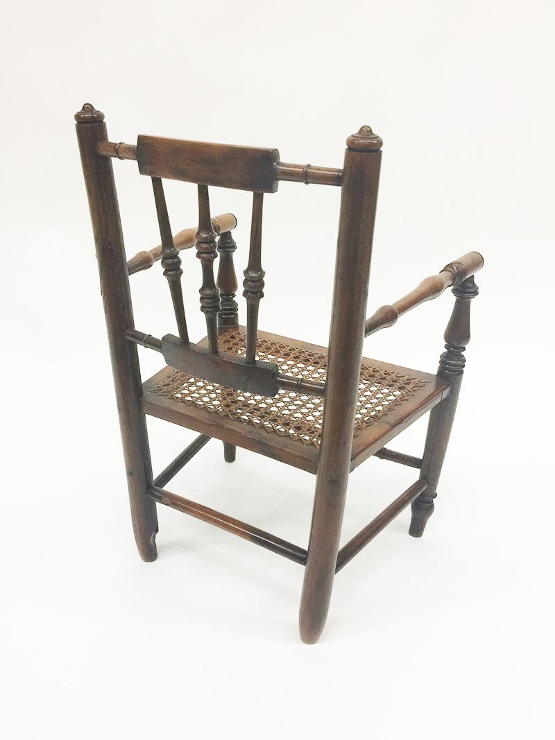 19th Century English fruit wooden child's chair For Sale 2