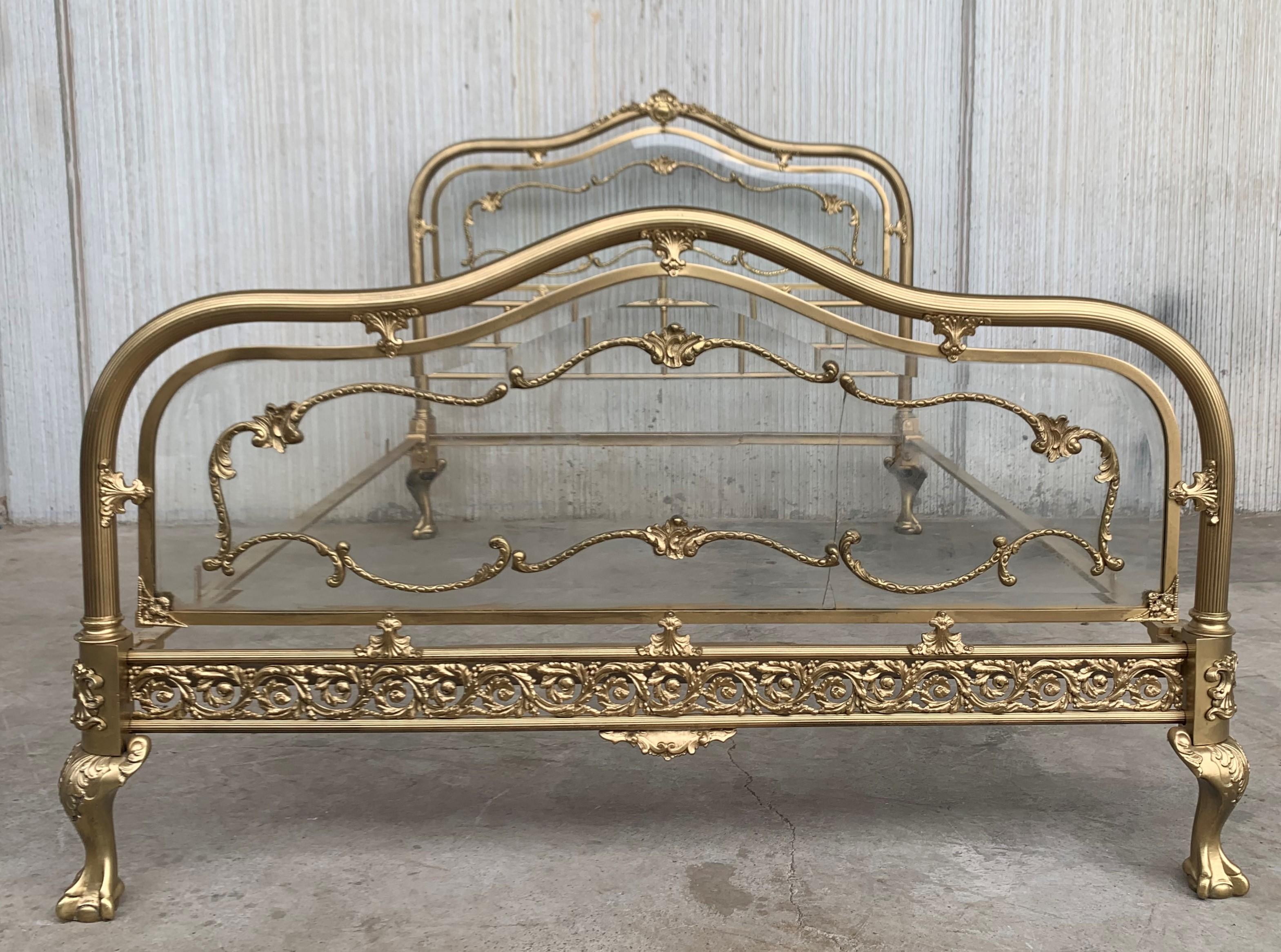 19th Century Full Bedroom French Belle Époque Bronze Iron Brass and Glass 16