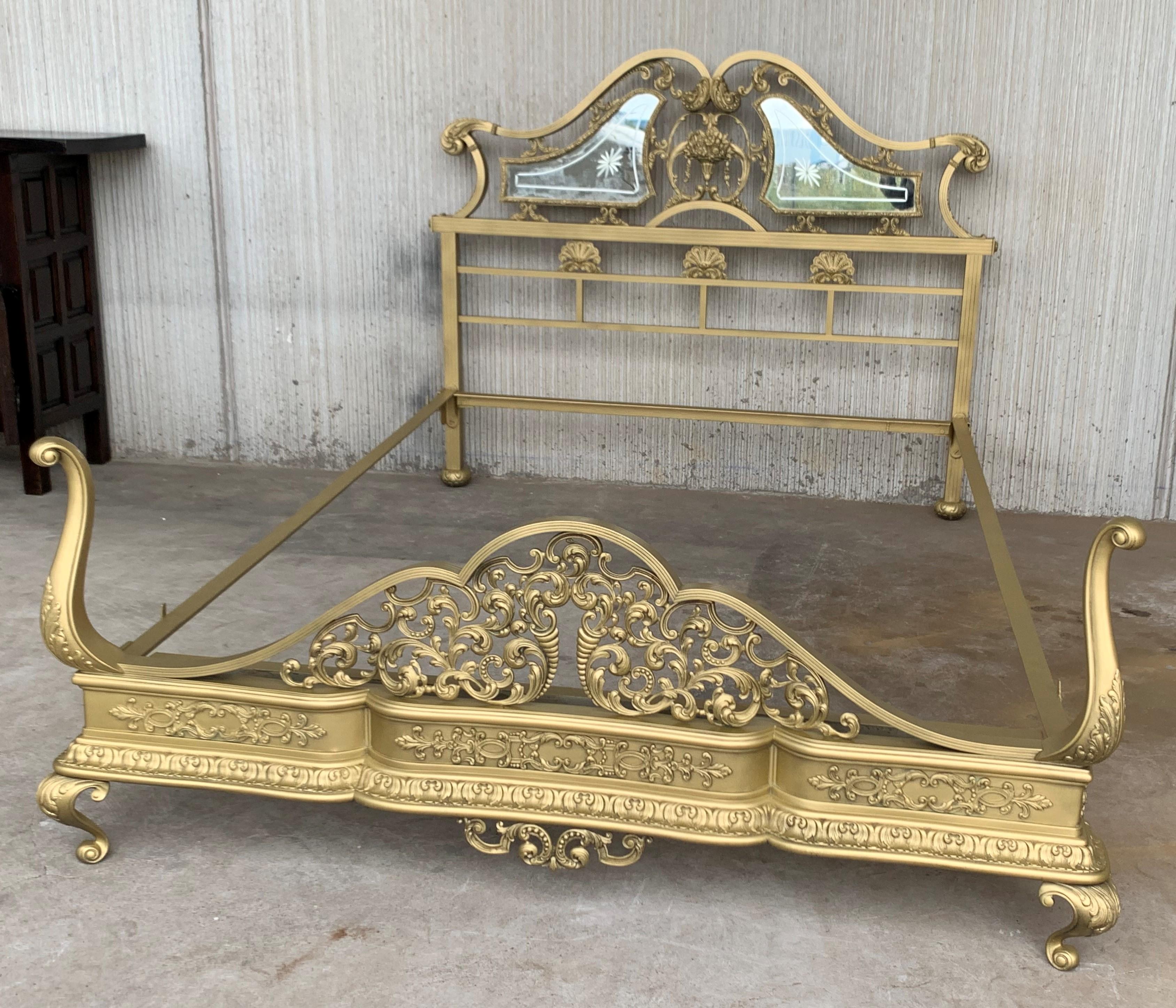 19th Century Full Bedroom French Belle Époque Bronze Iron Brass and Glass 4