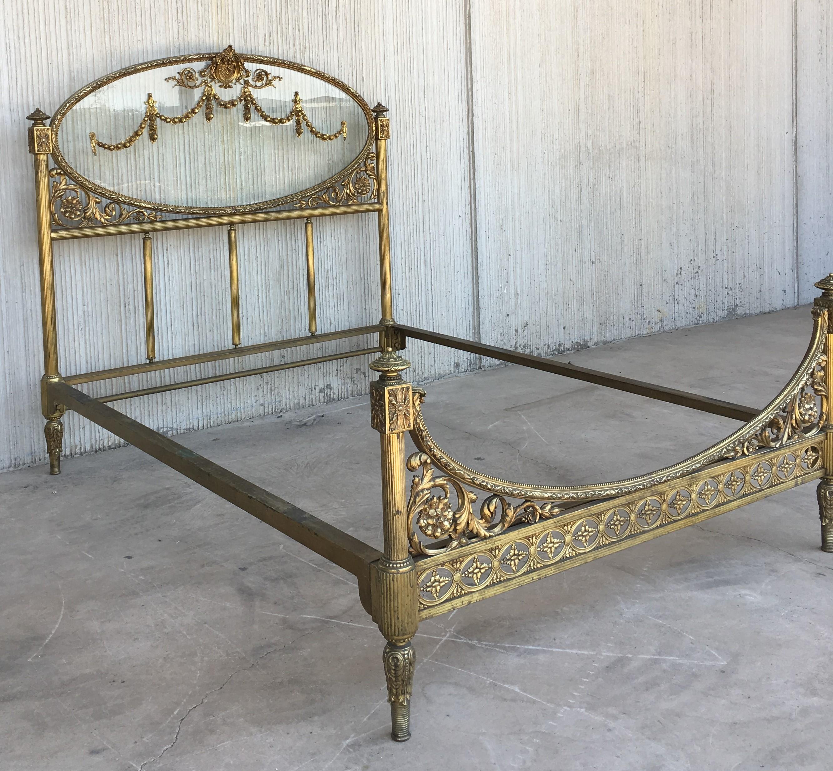 19th Century Full Bedroom Set French Belle Époque Bronze Iron Brass and Glass 2