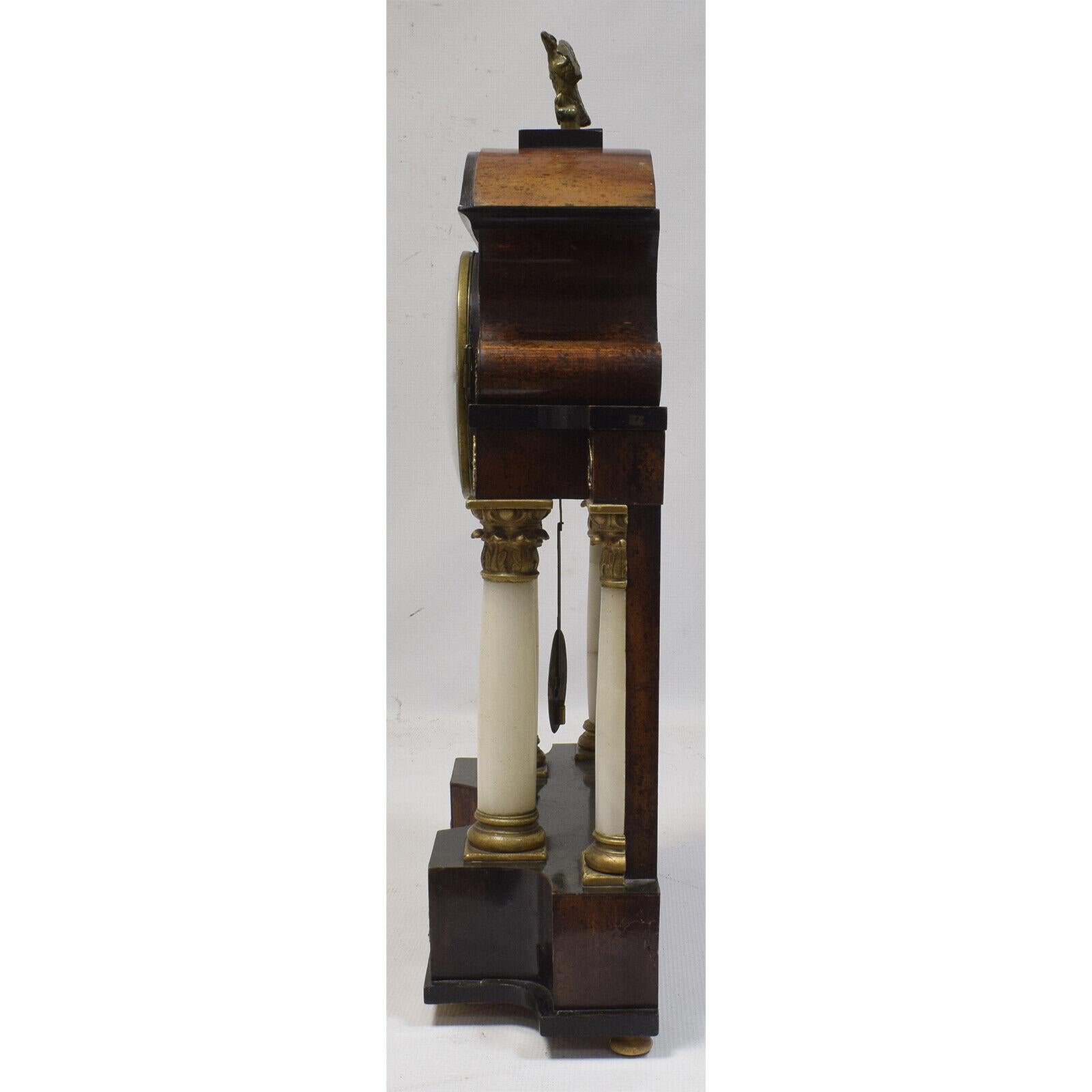 19th Century Functional Column Clock: Antique Mantel Clock with Portico, 1G05 In Fair Condition For Sale In Bordeaux, FR