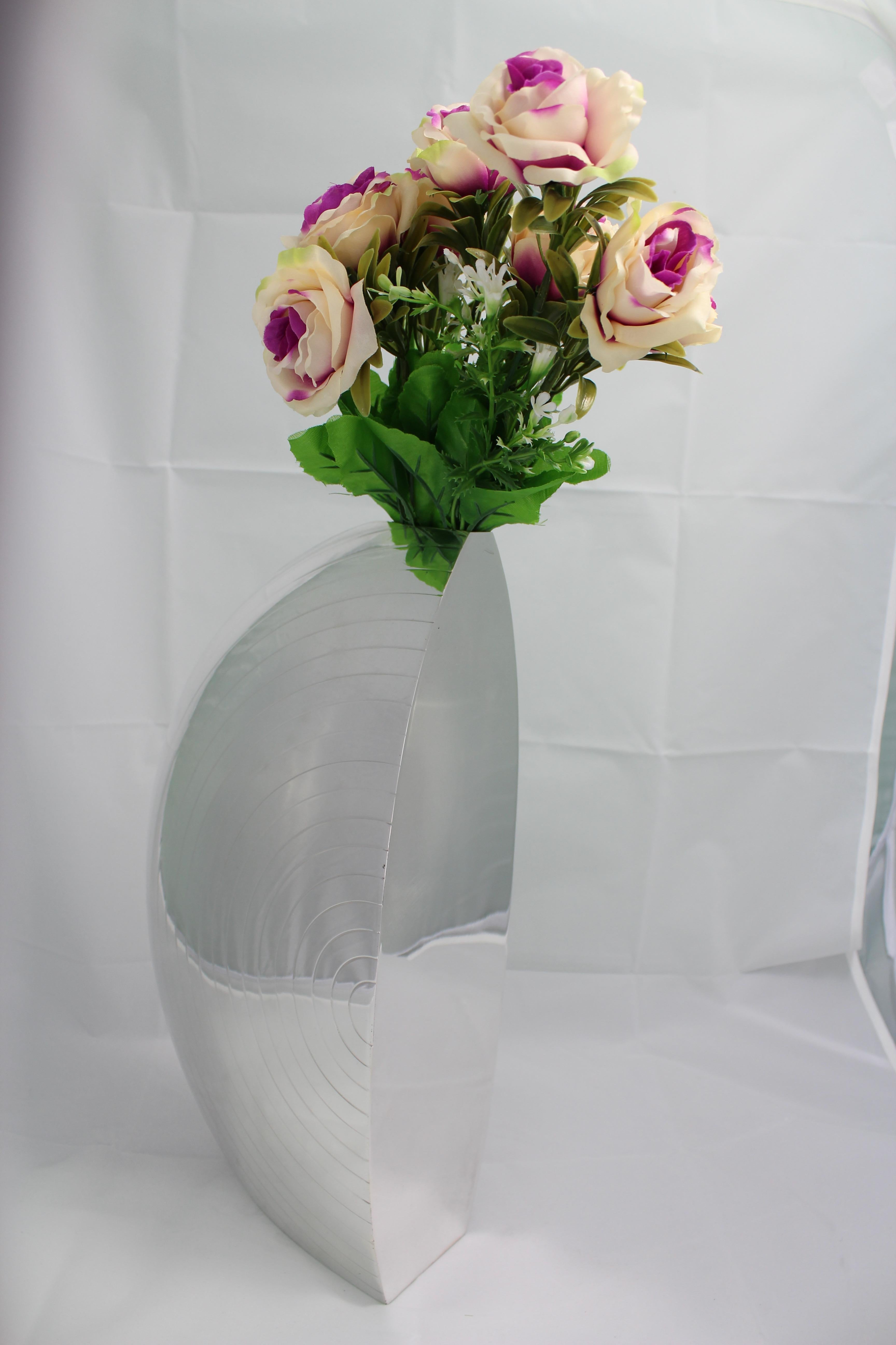 Italian 20th Century Futurist Silver Sail Flower Vase by Luigi Diani Milan Italy, 1920s For Sale