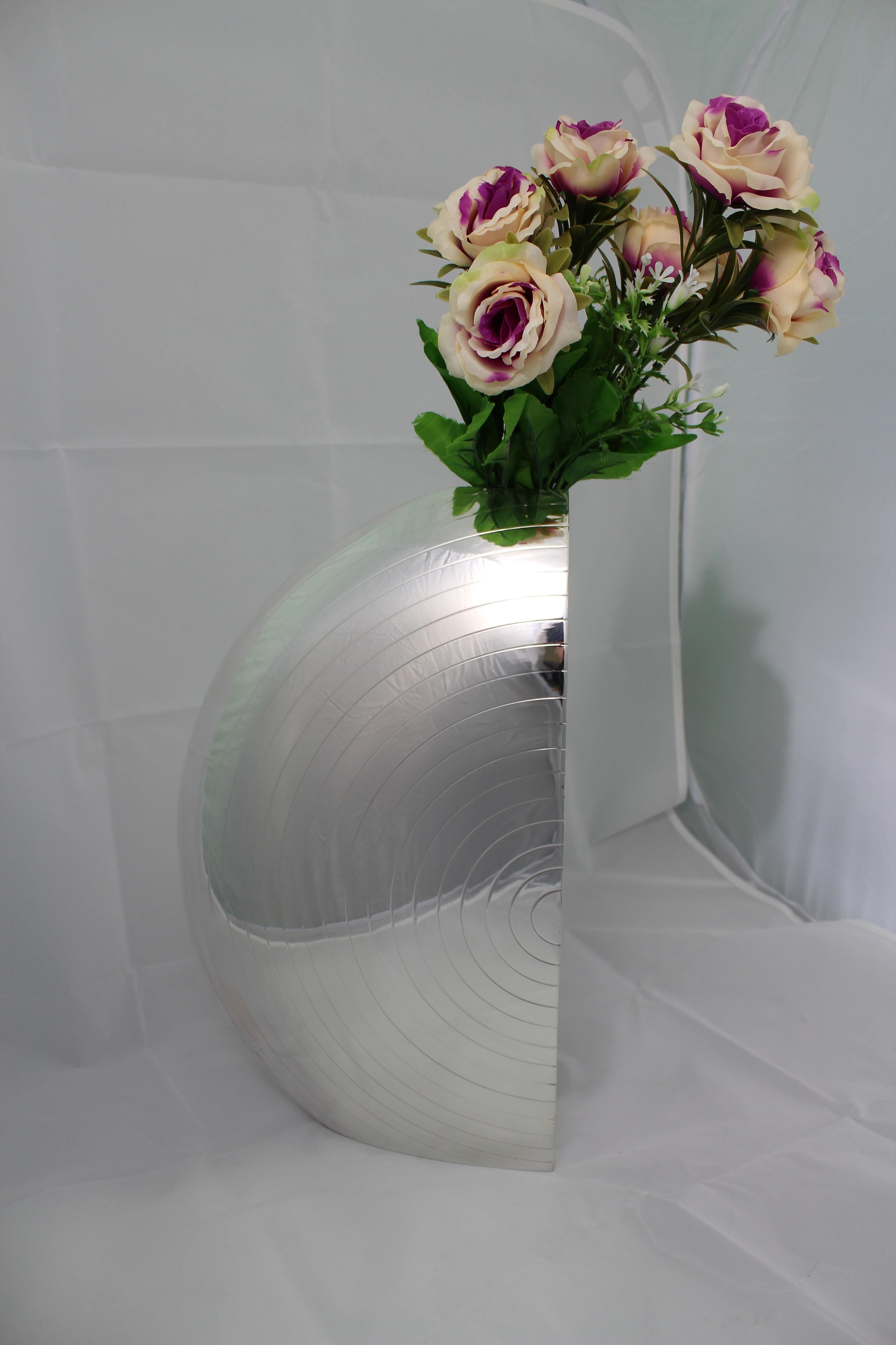 Hand-Crafted 20th Century Futurist Silver Sail Flower Vase by Luigi Diani Milan Italy, 1920s For Sale