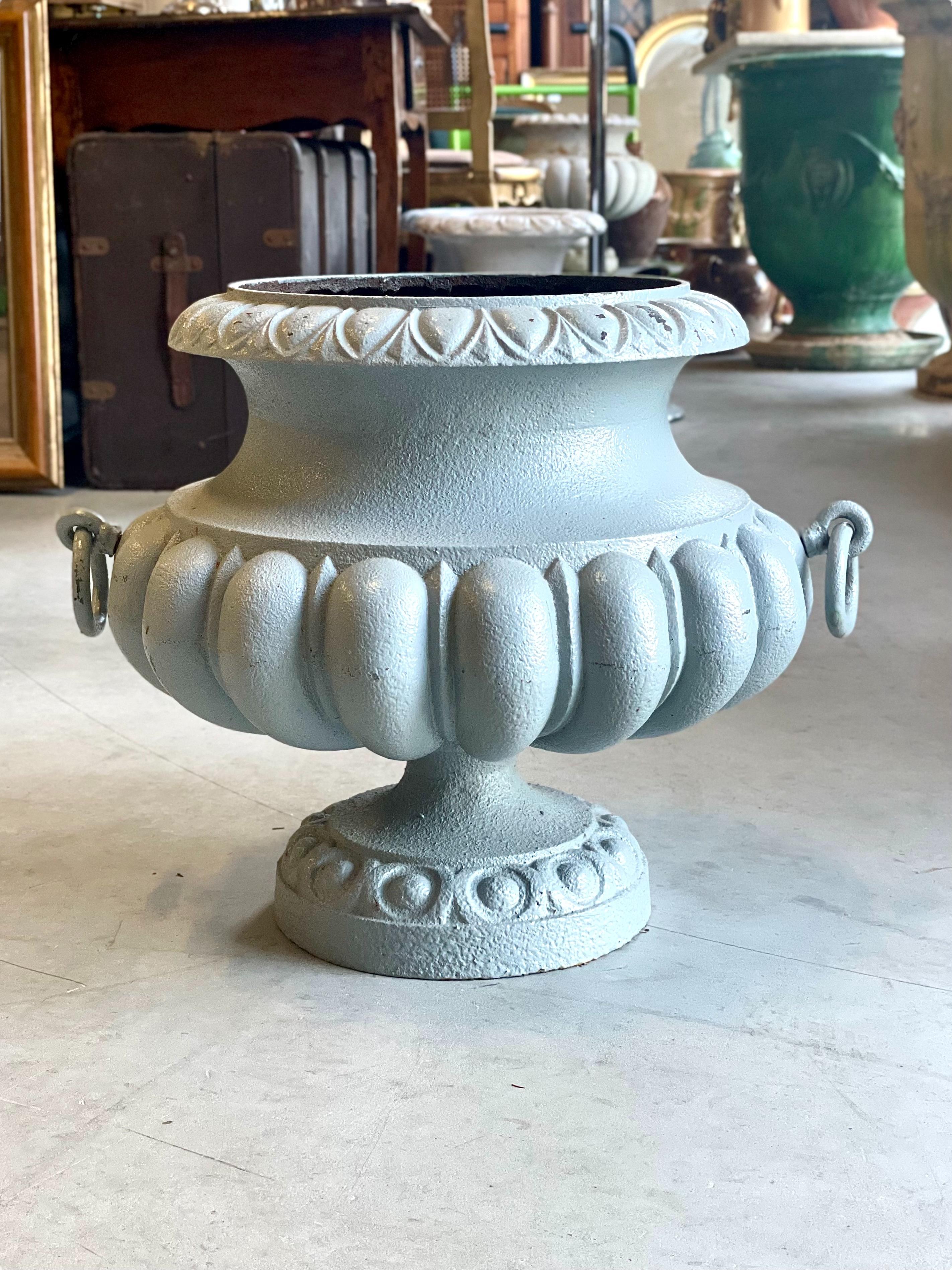 19th Century French Garden Urn in Cast Iron For Sale 1