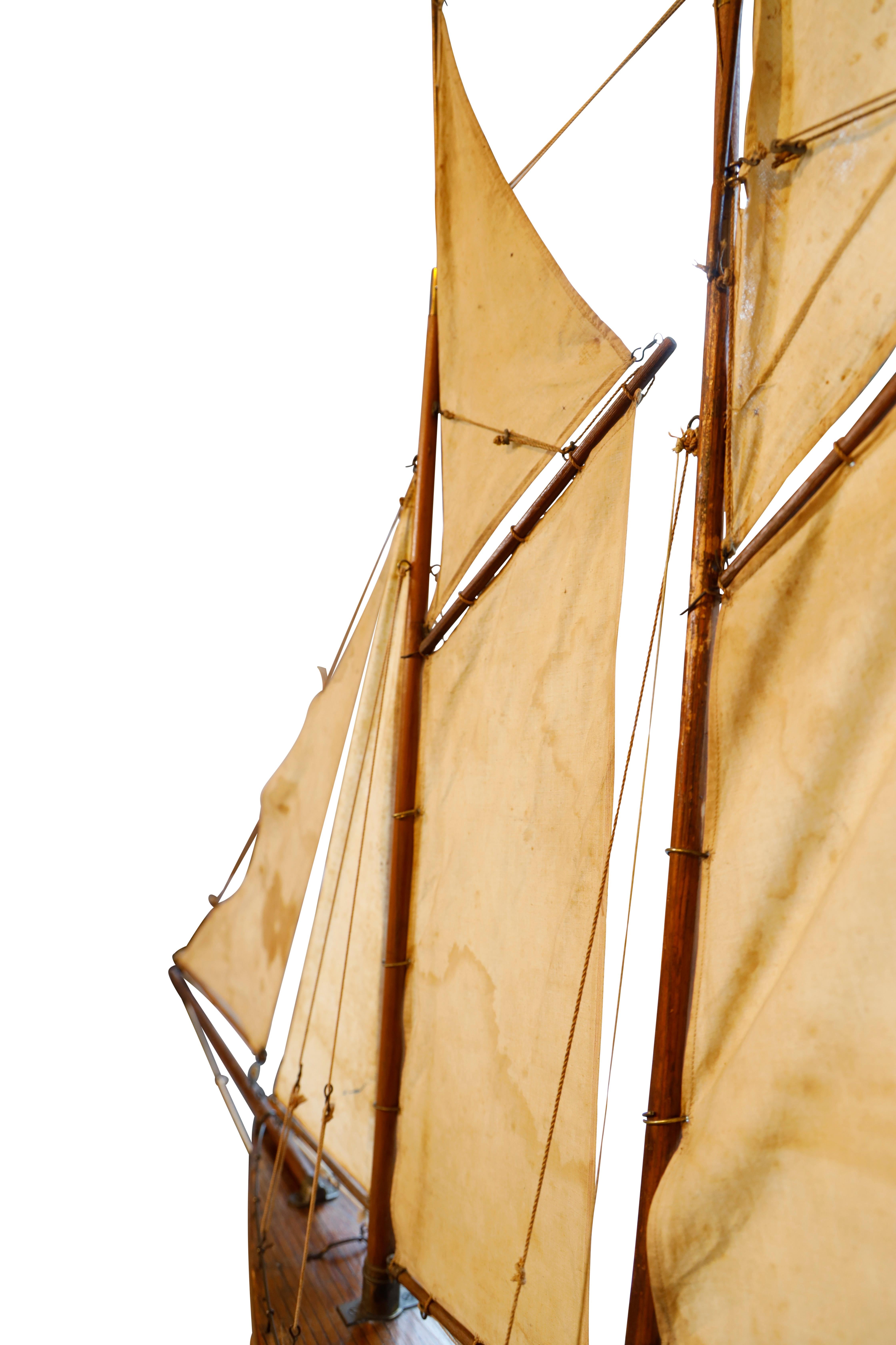 19th Century Gaff-rigged Pond Yacht For Sale 5