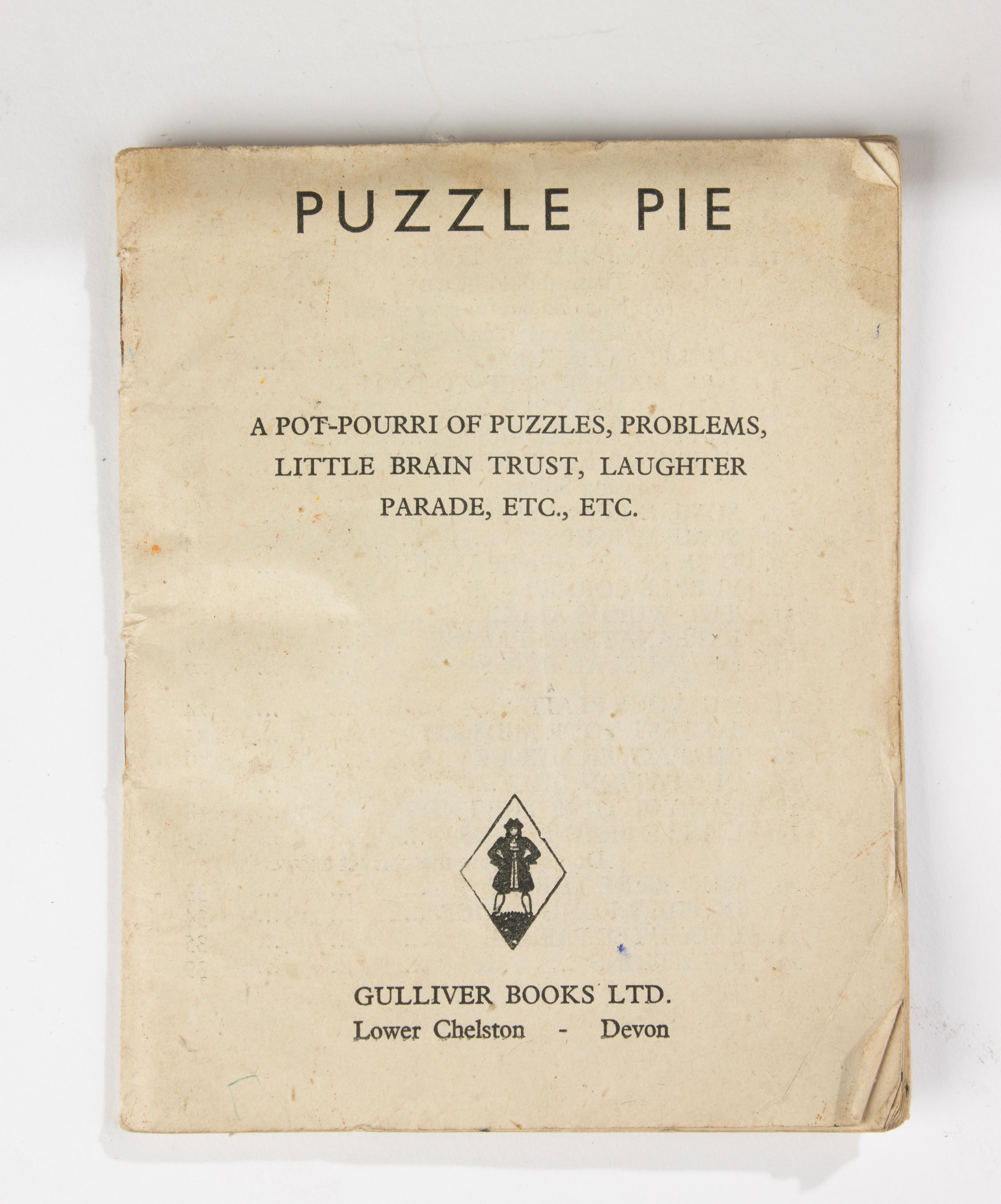 19th Century Game Box - Oak - Chess and Checkers - Dominoes For Sale 6
