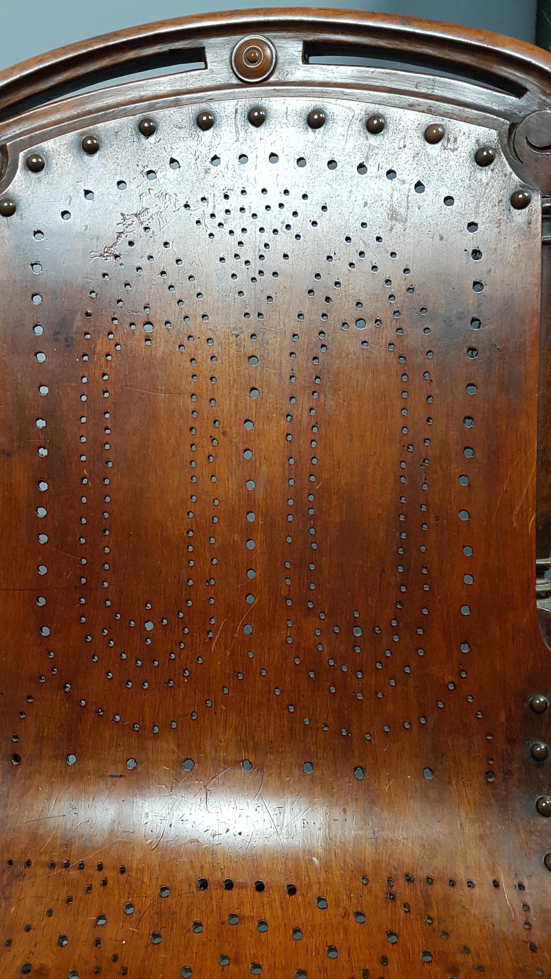 19th Century Gardner and Company Chair in Walnut For Sale 11