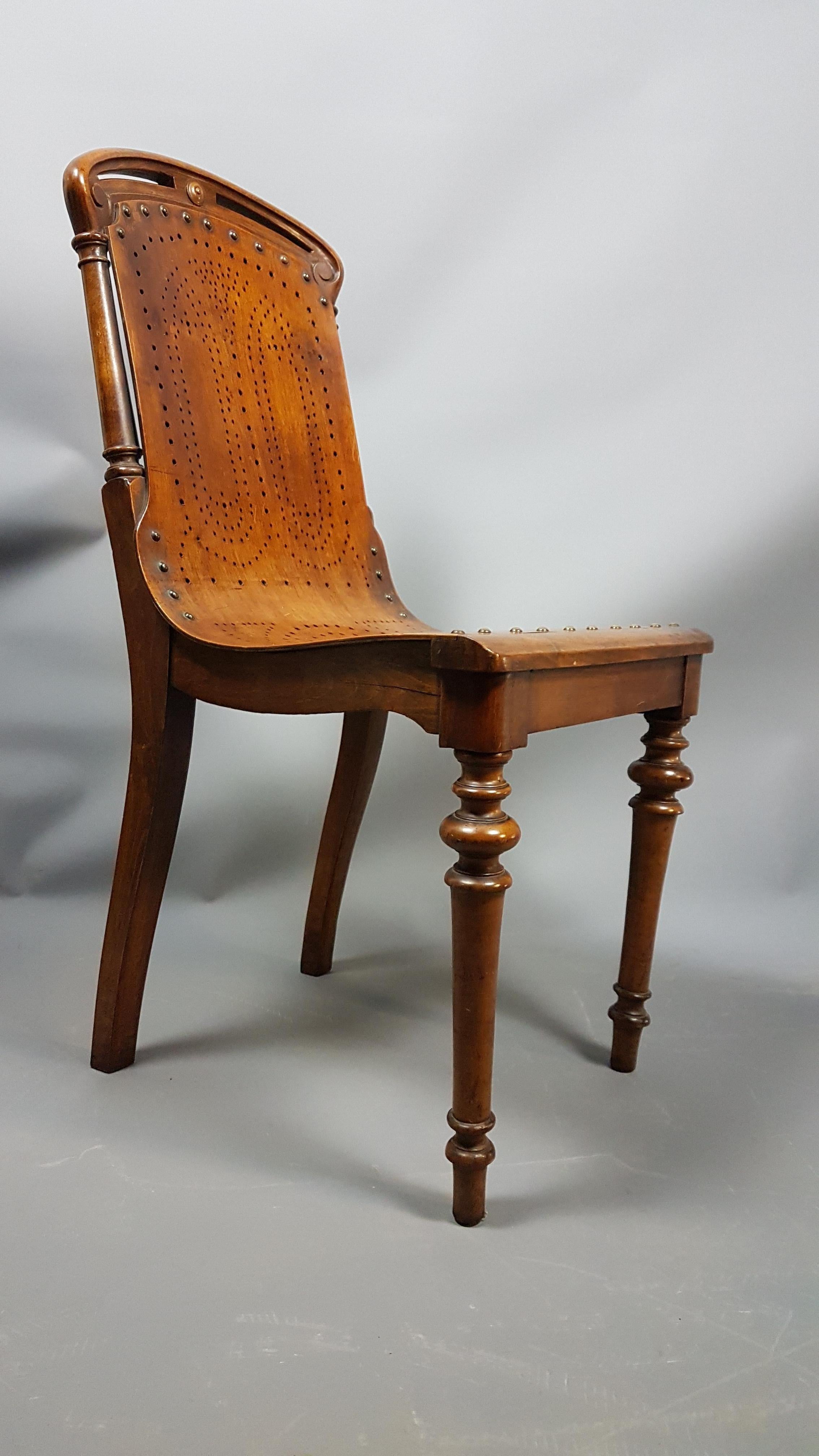 American 19th Century Gardner and Company Chair in Walnut For Sale