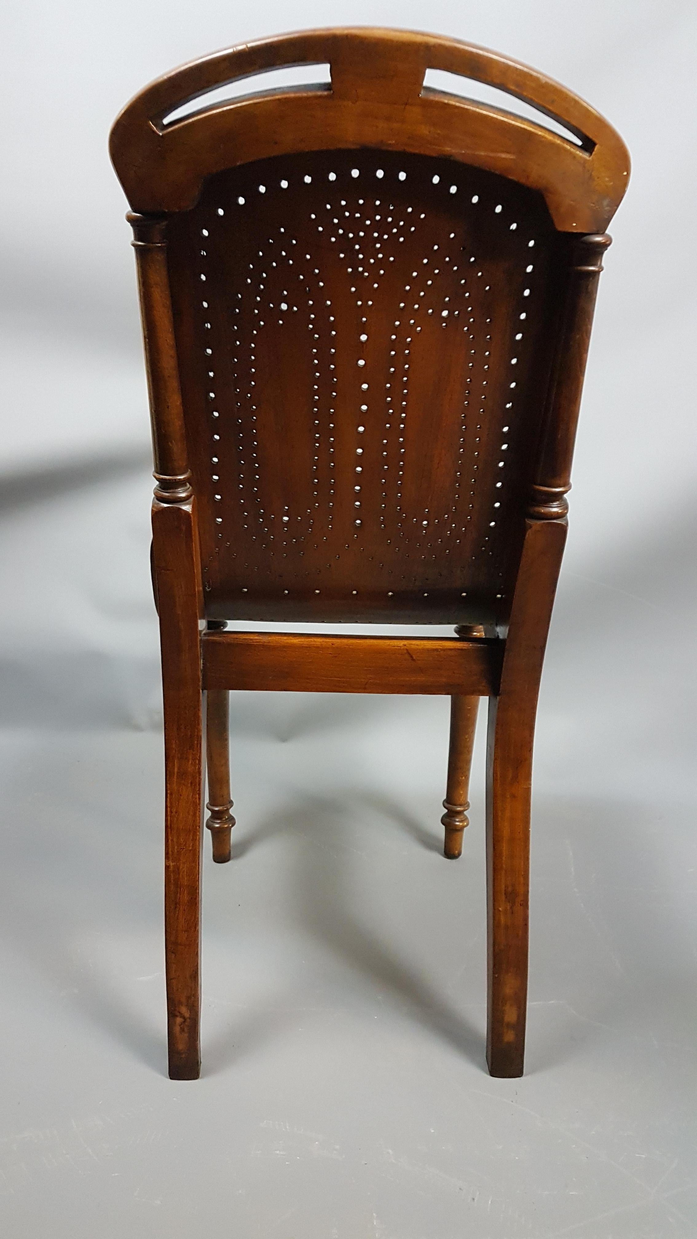 19th Century Gardner and Company Chair in Walnut For Sale 2
