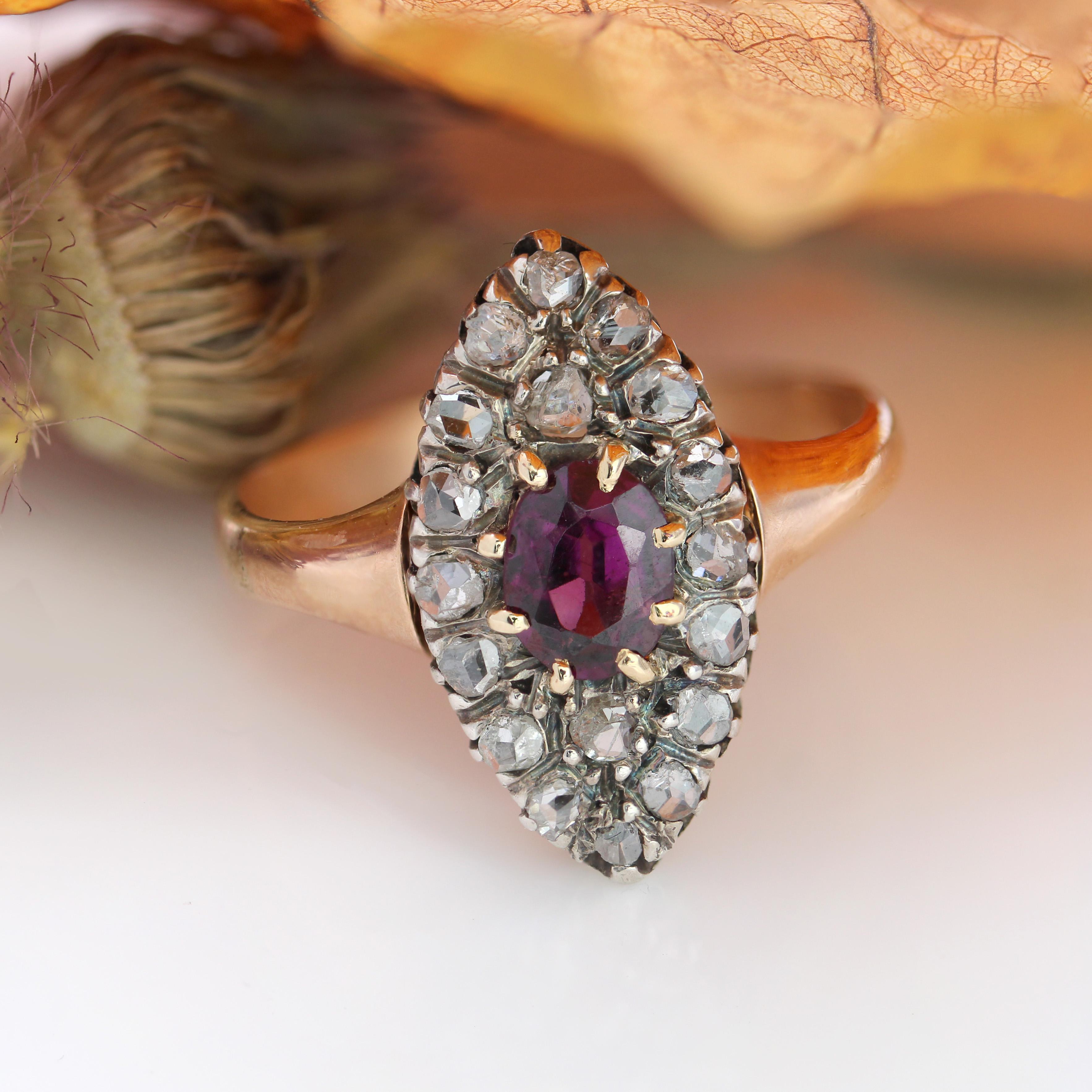 Napoleone III Anello Marquise in oro rosa 18 carati con diamanti e granato del XIX secolo in vendita