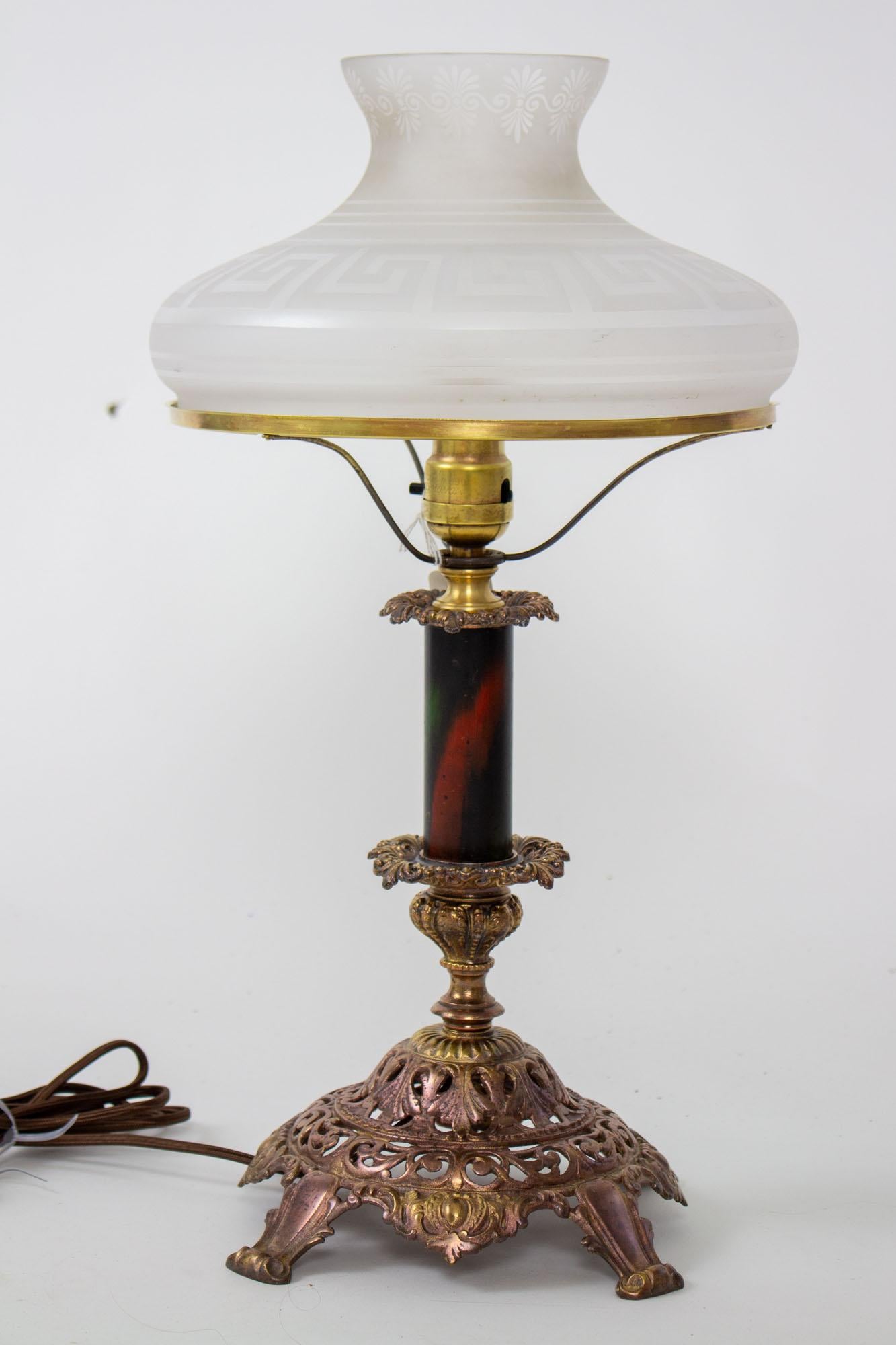 Lámpara de mesa de gas del siglo XIX con pantalla de llave griega Victoriano en venta