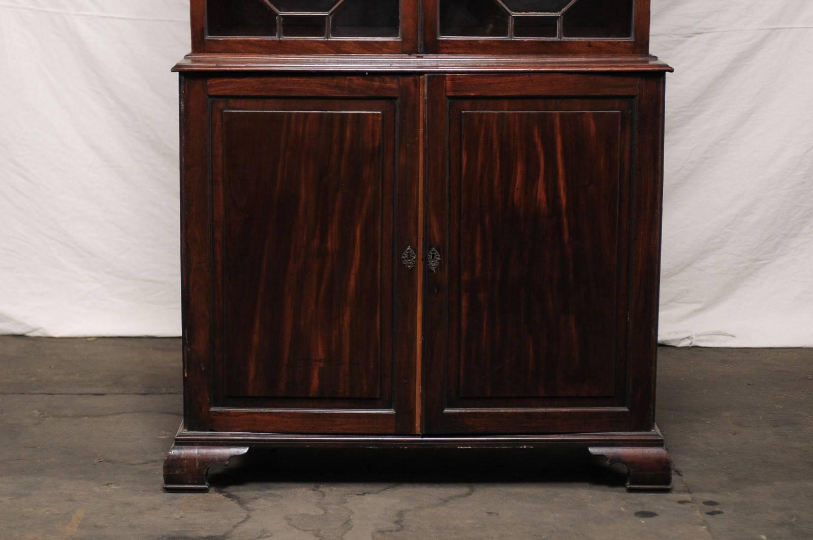 19th Century George II Mahogany Bookcase Cabinet In Good Condition In Atlanta, GA