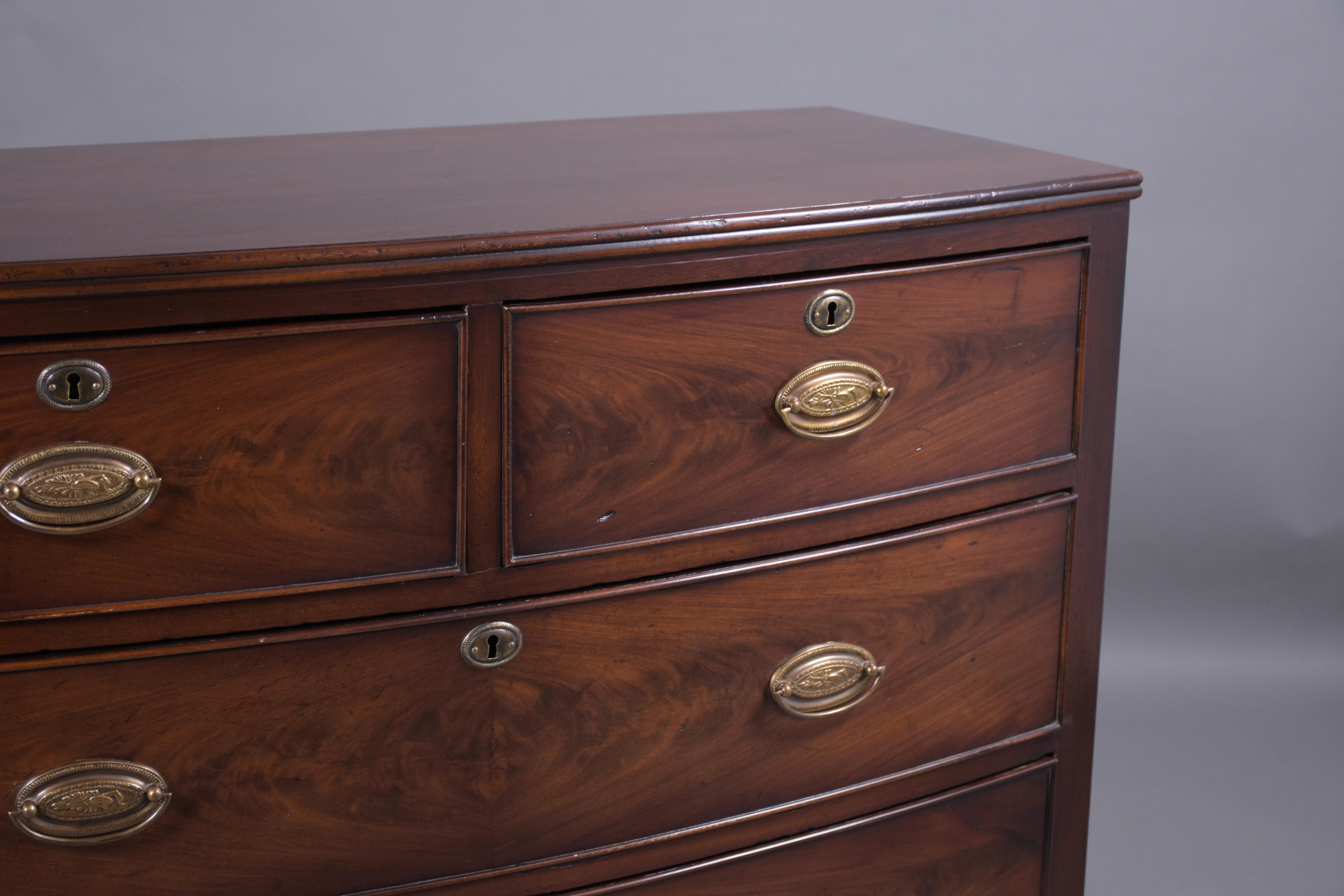 19th Century George III Mahogany Dresser with Flemish Veneers and Brass Details For Sale 5