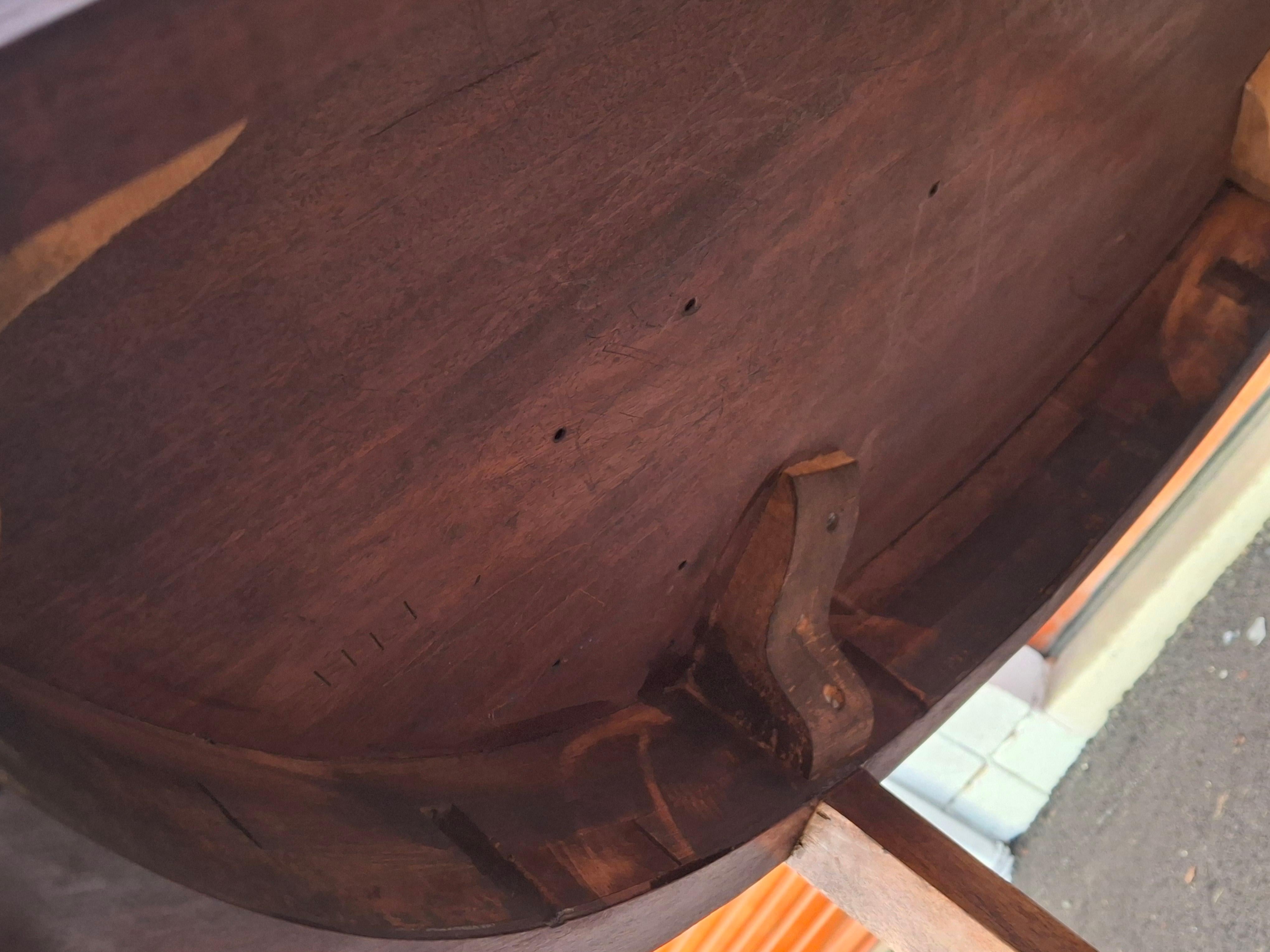 Tavolo Demi-Lune intarsiato in mogano e legno di raso del XIX secolo di Giorgio III. in vendita 8