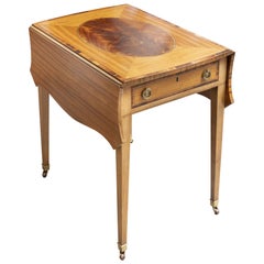 Mesa Pembroke inglesa del siglo XIX, de la época de Jorge III, de madera de satín y caoba