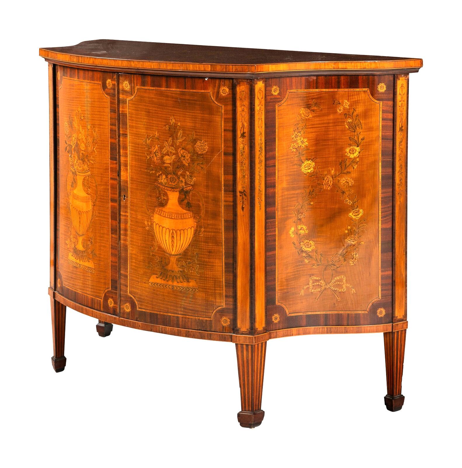 Commode en bois de lièvre et marqueterie George III du XIXe siècle en vente 3