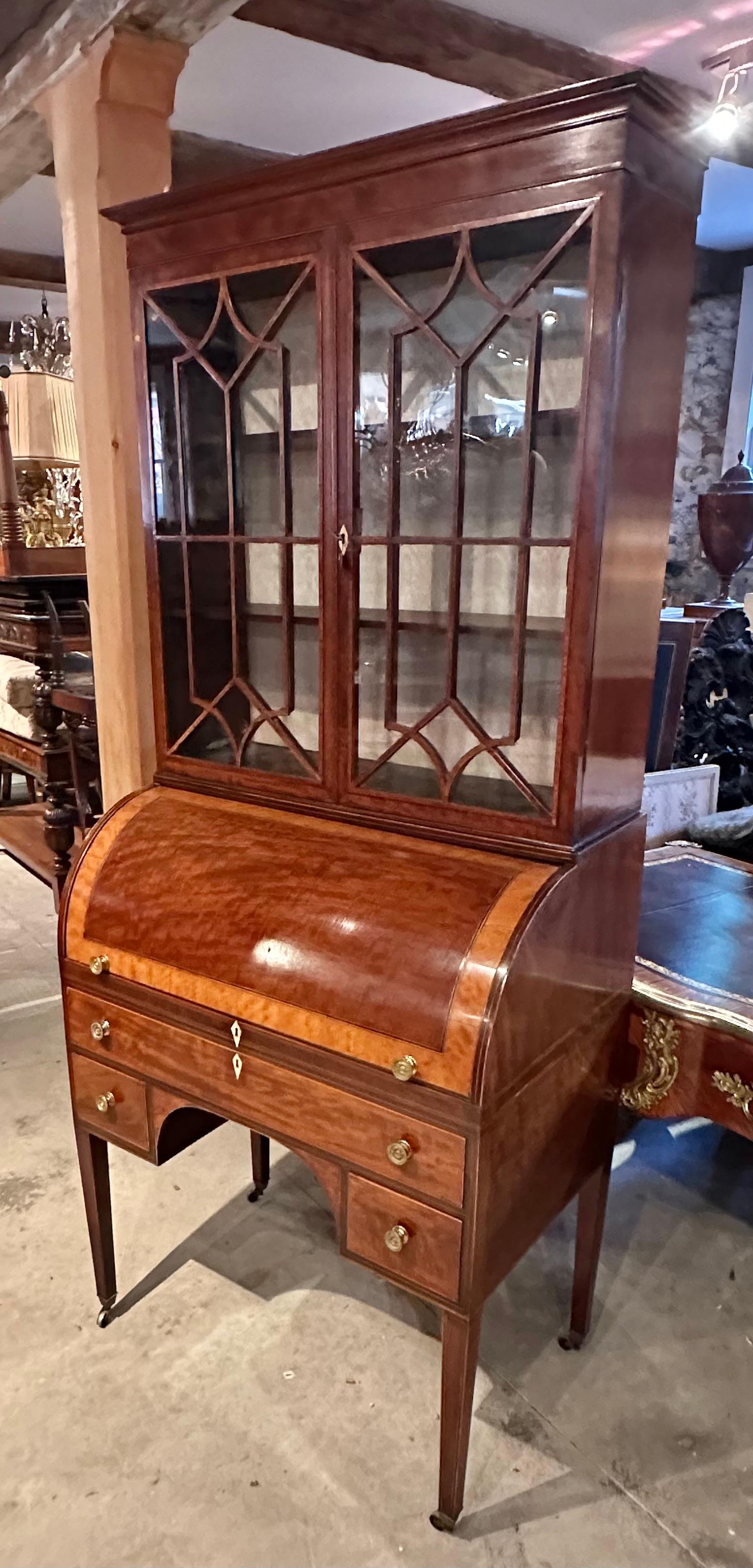 19th Century George III Hepplewhite Cylinder Top Secretary Bookcase 2