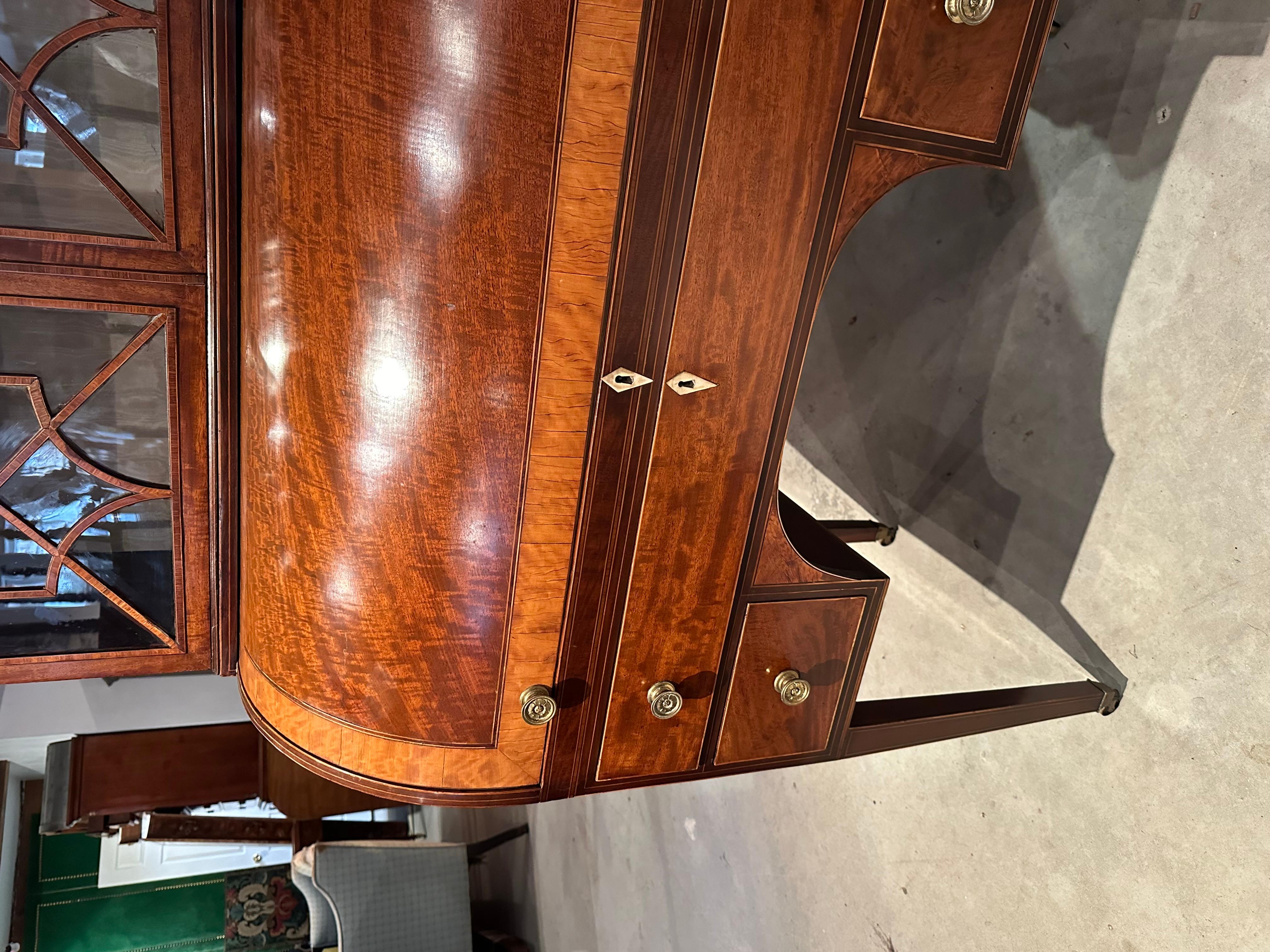 19th Century George III Hepplewhite Cylinder Top Secretary Bookcase 4