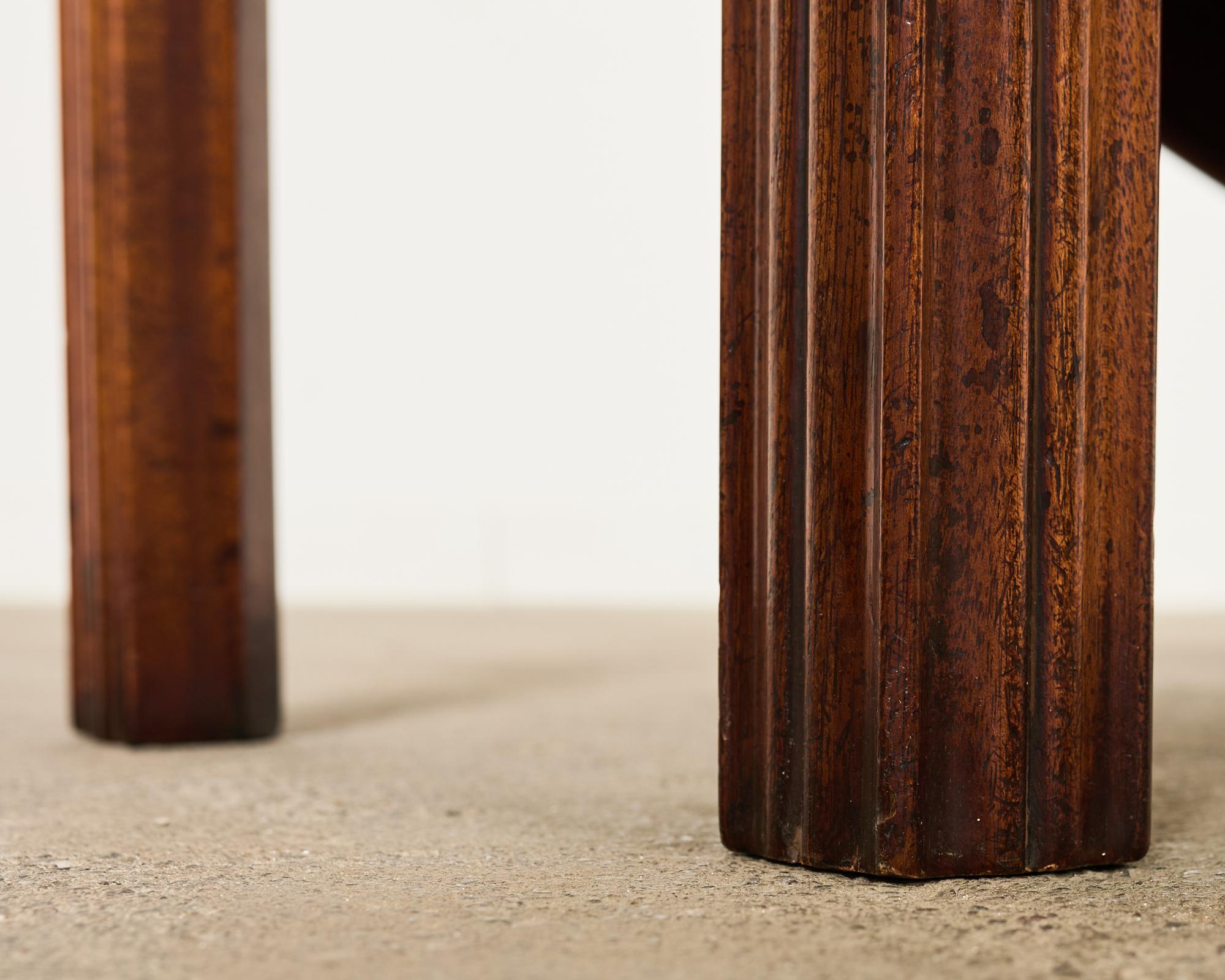 19th Century George III Irish Mahogany Wake Dining Table For Sale 5