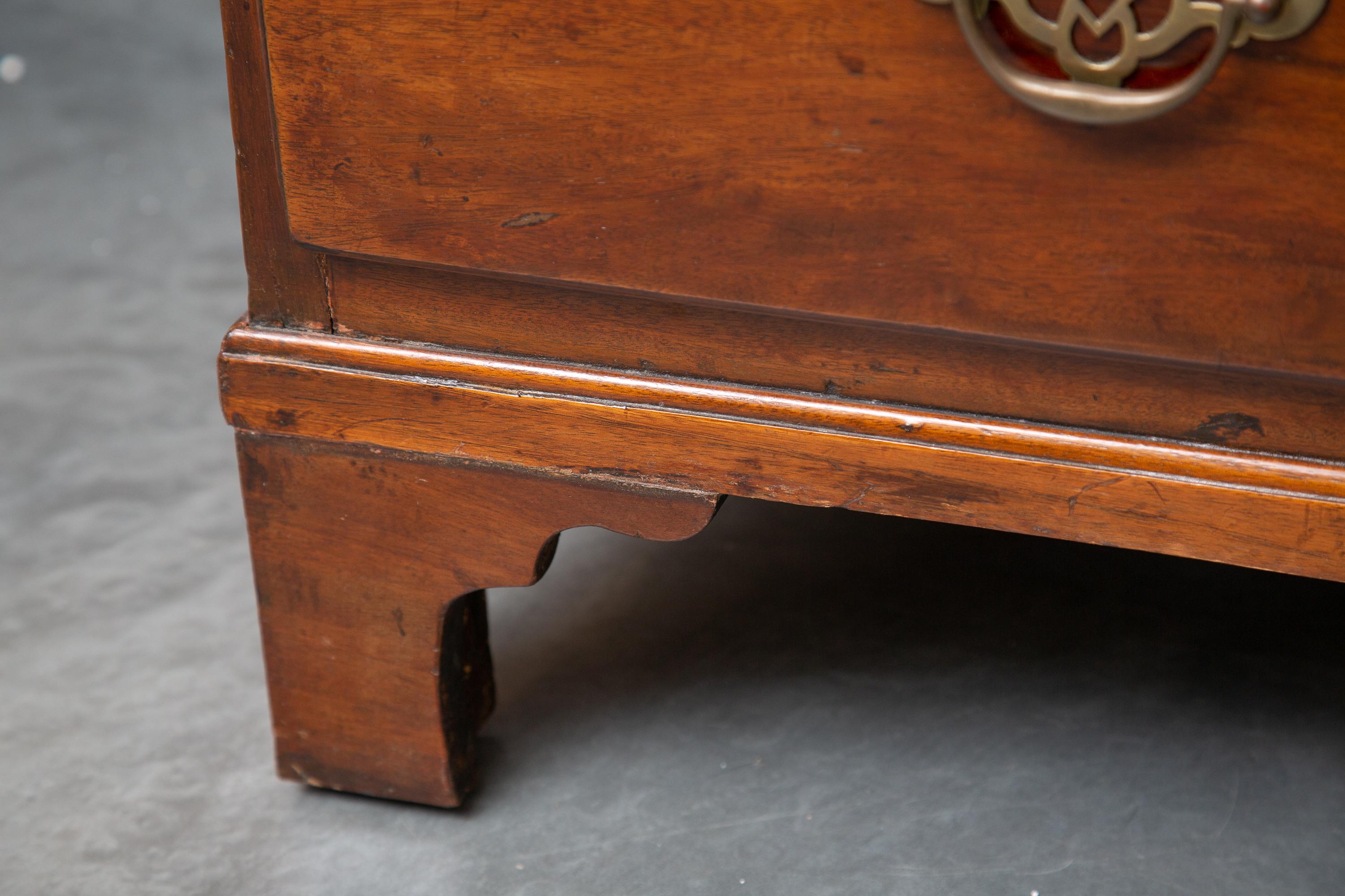 19th Century George III Mahogany Chest of Drawers For Sale 2