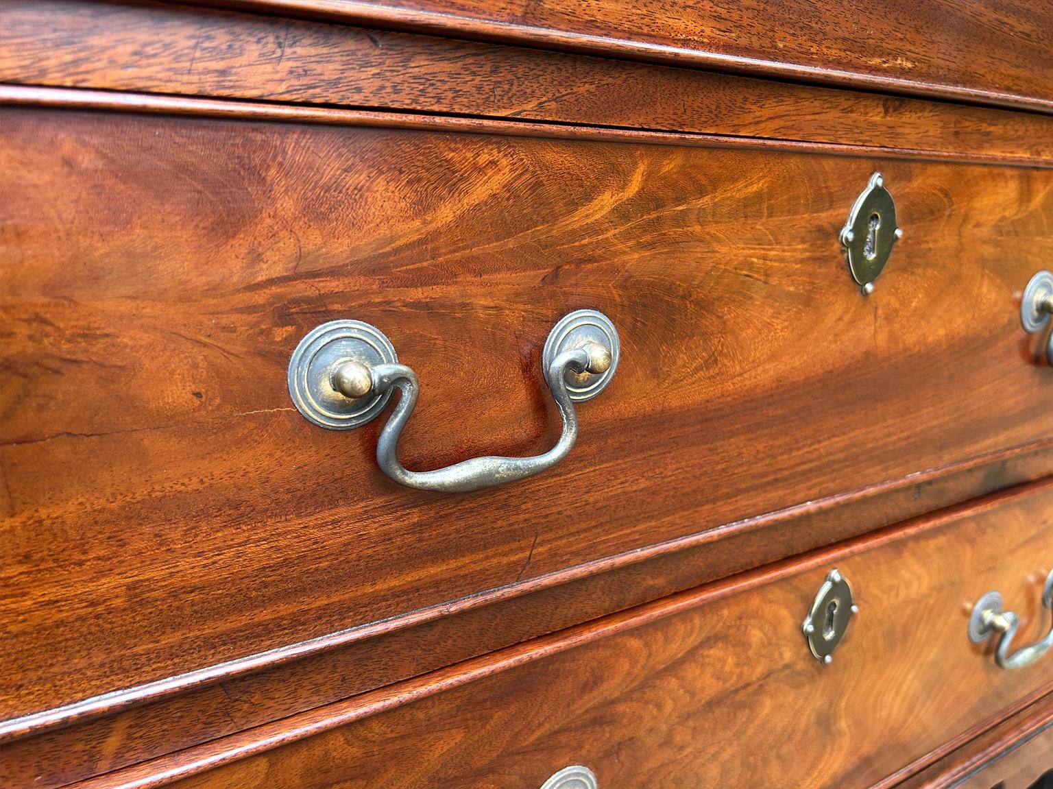 Cassettiera in mogano di Giorgio III del XIX secolo in vendita 2