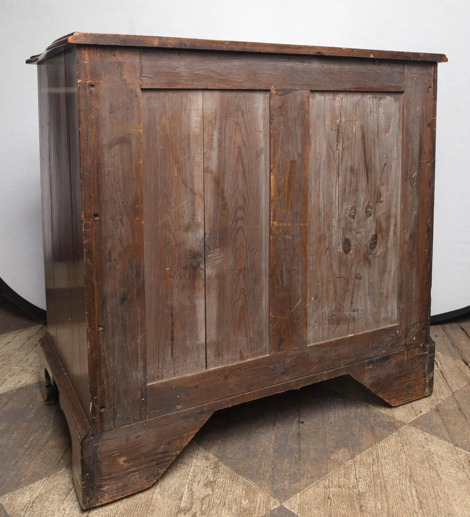 19th Century George III Style Four-Drawer Chest For Sale 3