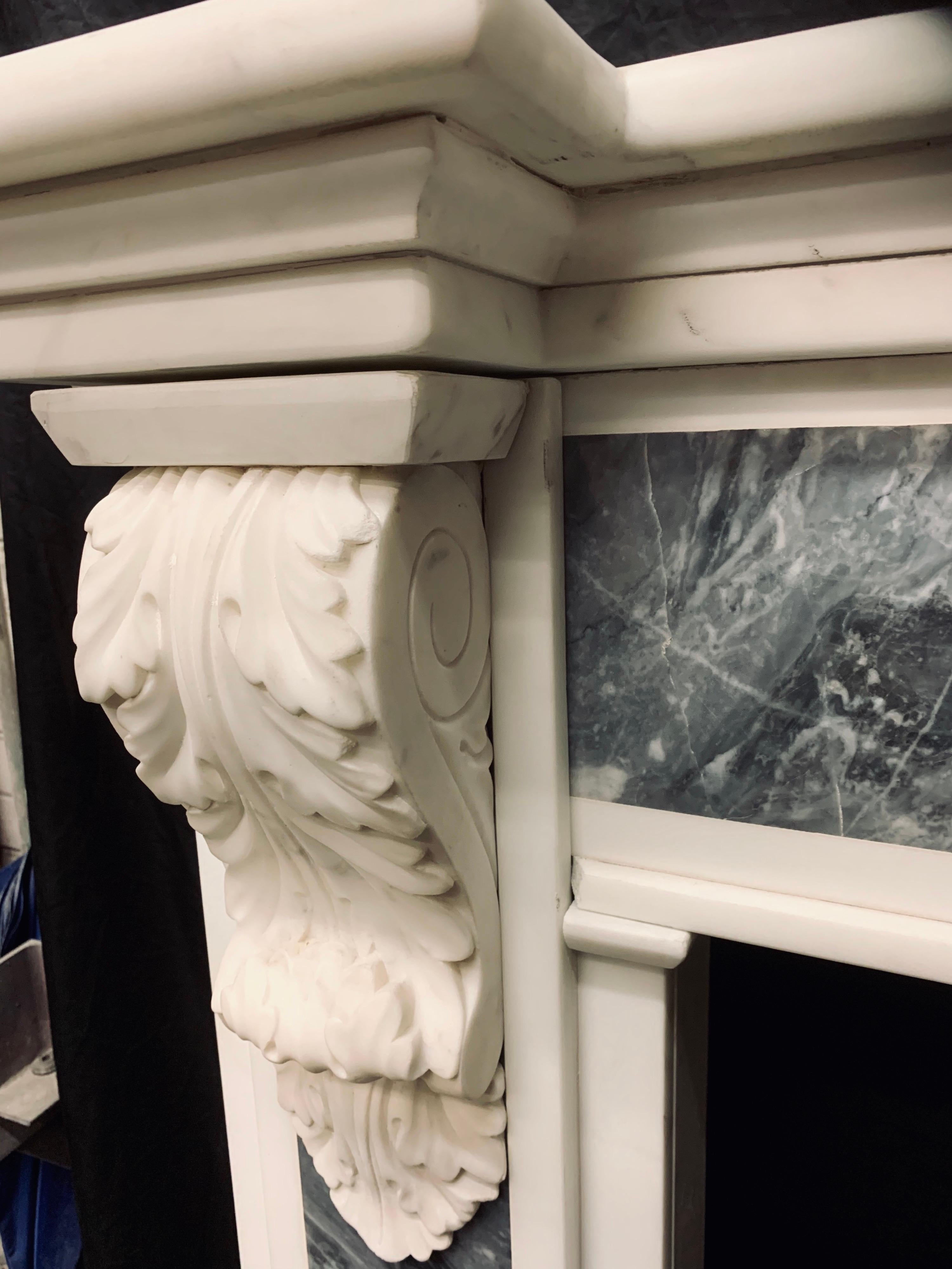 Carved 19th Century George III Style Statuary and Bardigilo Marble Fireplace Surround For Sale