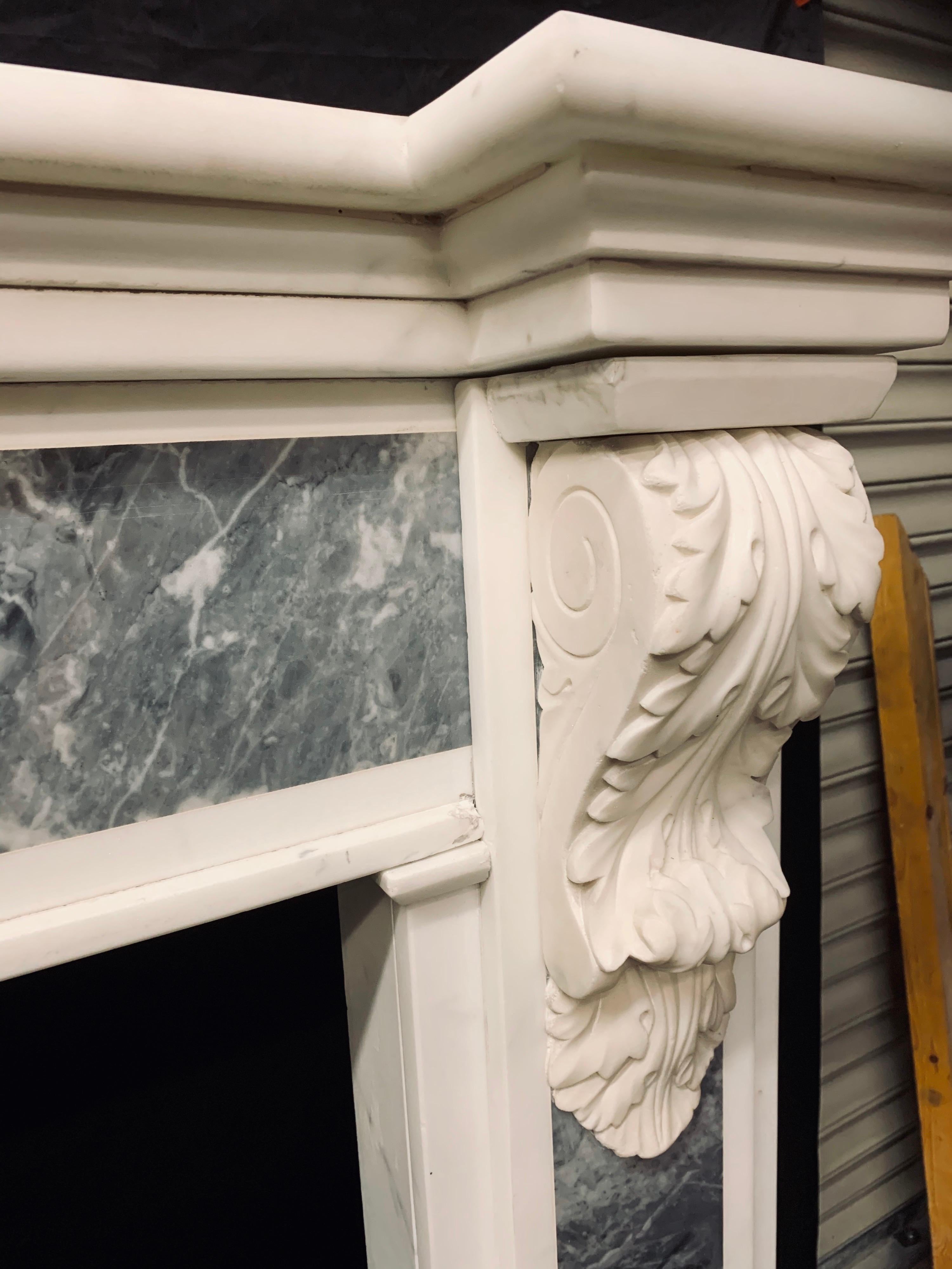19th Century George III Style Statuary and Bardigilo Marble Fireplace Surround In Good Condition For Sale In Edinburgh, GB