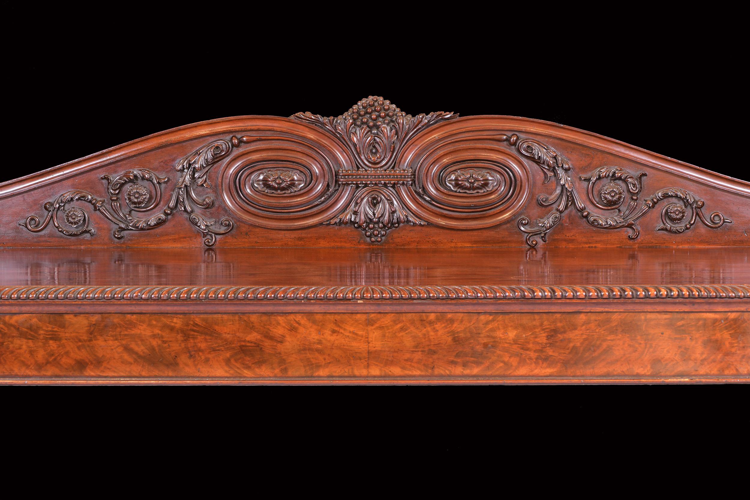 Anglais Enfilade / table de service à piédestal George IV du 19ème siècle attribué à Gillows en vente