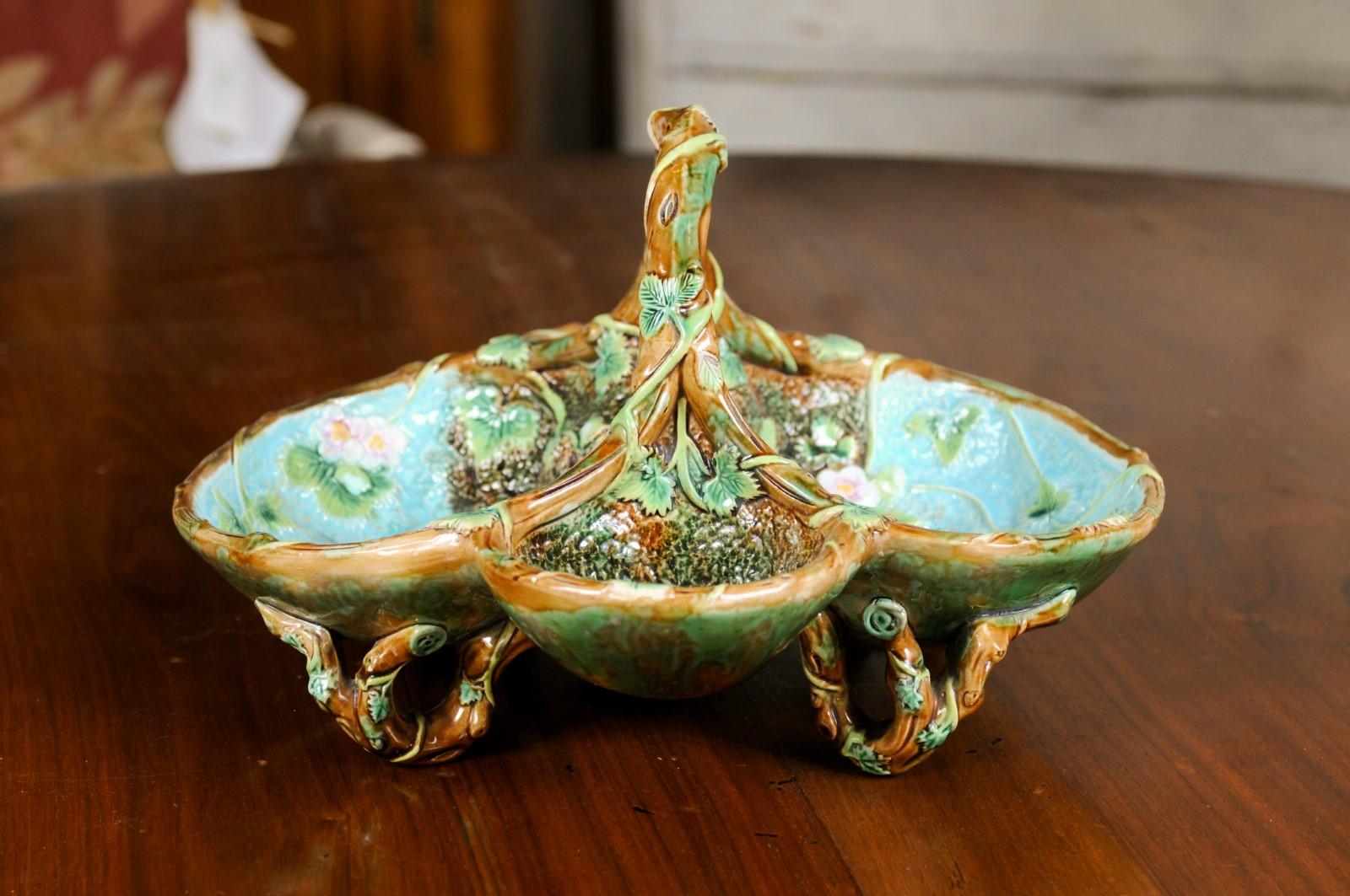 Glazed 19th Century George Jones Four-Part Majolica Porcelain Serving Bowl with Daisies For Sale