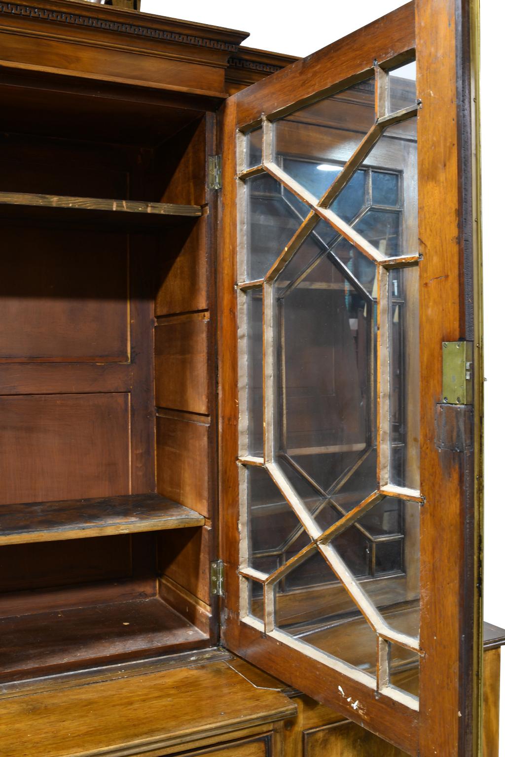 19th Century Georgian Breakfront Bookcase in Mahogany, circa 1870 7