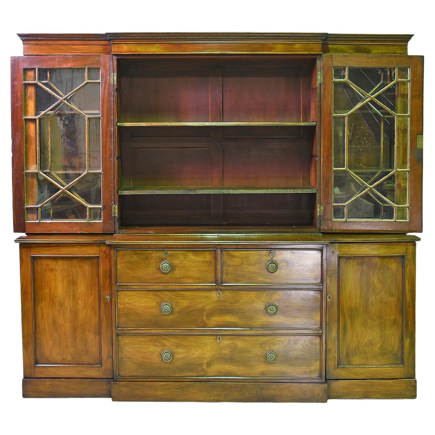 19th Century Georgian Breakfront Bookcase in Mahogany, circa 1870 8