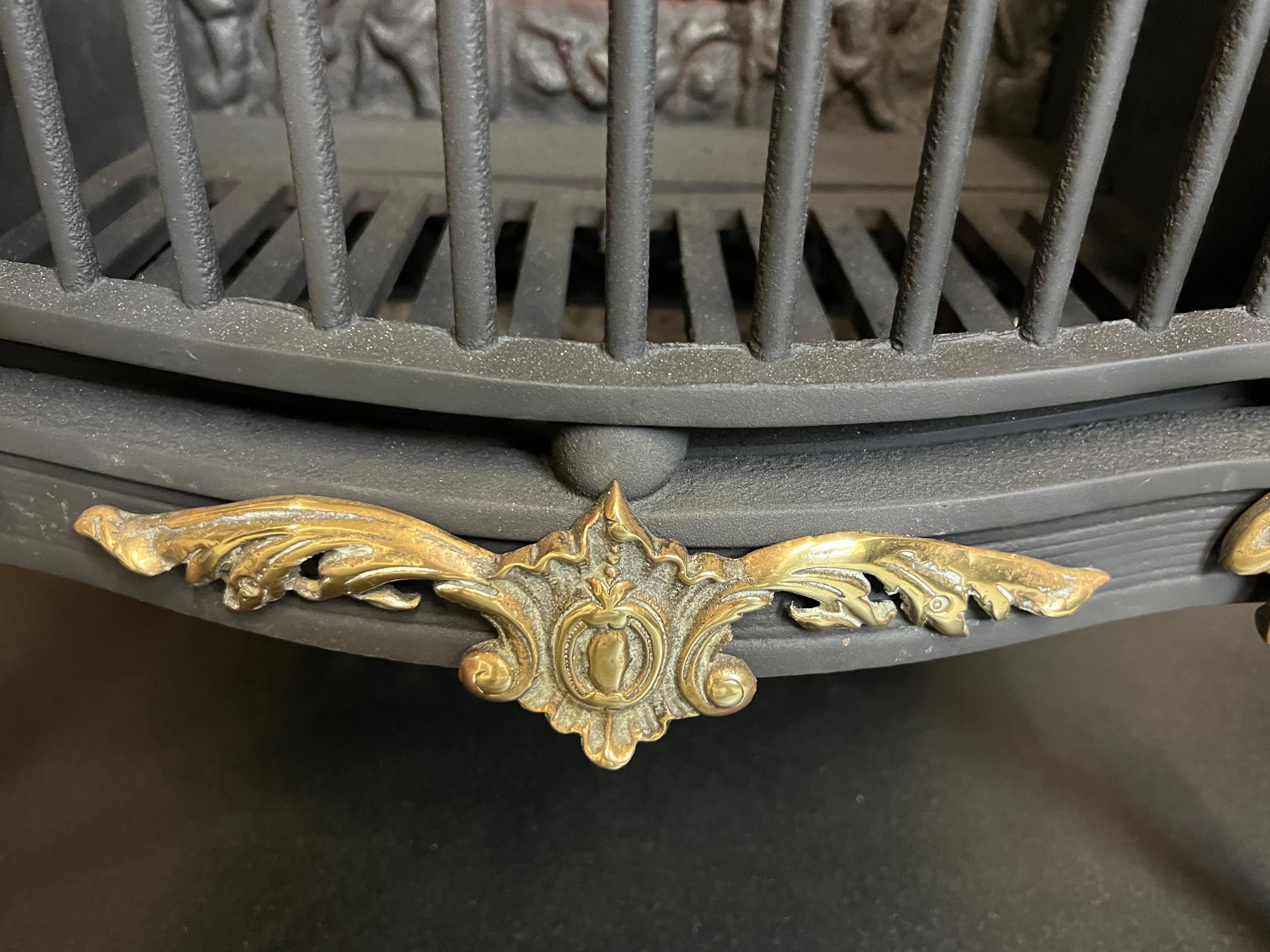 19th Century Georgian Cast Iron & Brass High Back Fire Basket Grate For Sale 6