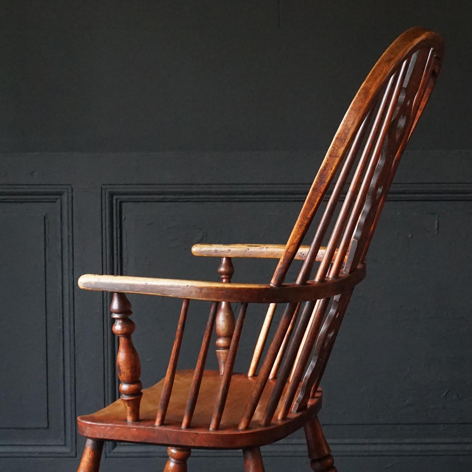 Georgianischer Windsor-Stuhl aus Ulme und Eibenholz mit Knochenrckenlehne aus dem 19. Jahrhundert im Angebot 4