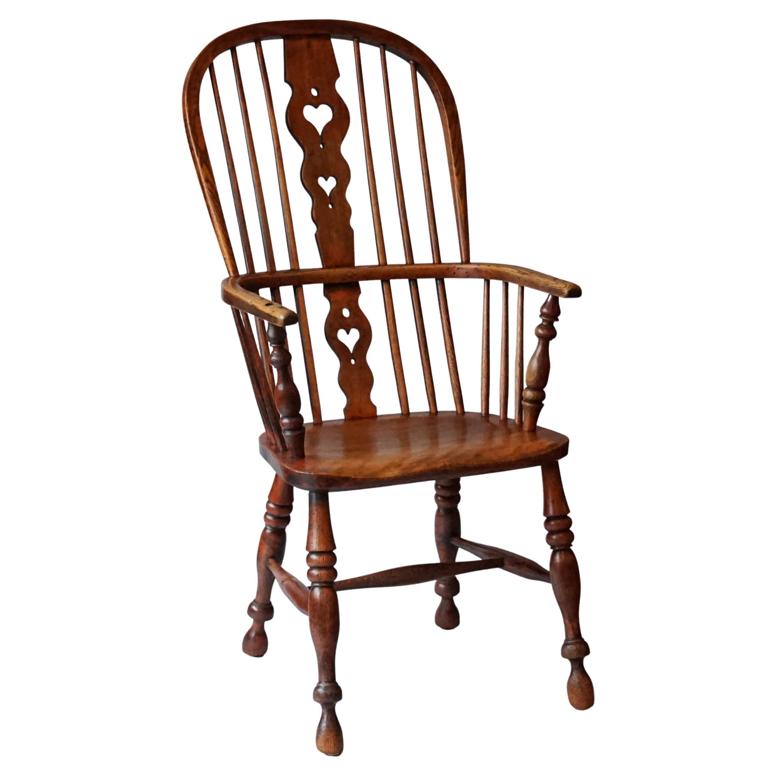 19th Century Georgian Comb Hoop Back Windsor Elm and Yew Wood Chair with Hearts For Sale