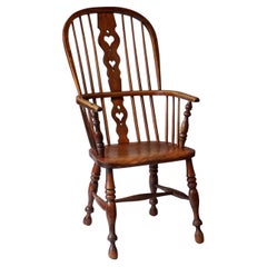 Antique 19th Century Georgian Comb Hoop Back Windsor Elm and Yew Wood Chair with Hearts