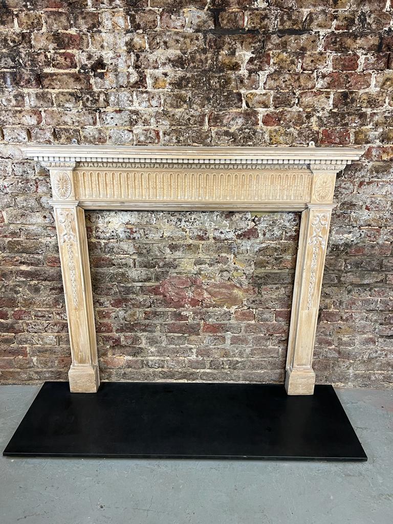 19th Century Georgian Fireplace Pine Mantlepiece In Good Condition For Sale In London, GB