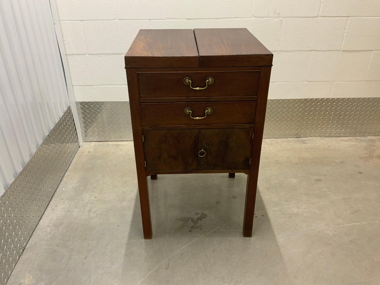 Gentleman’s Wash Stand For Sale at 1stDibs