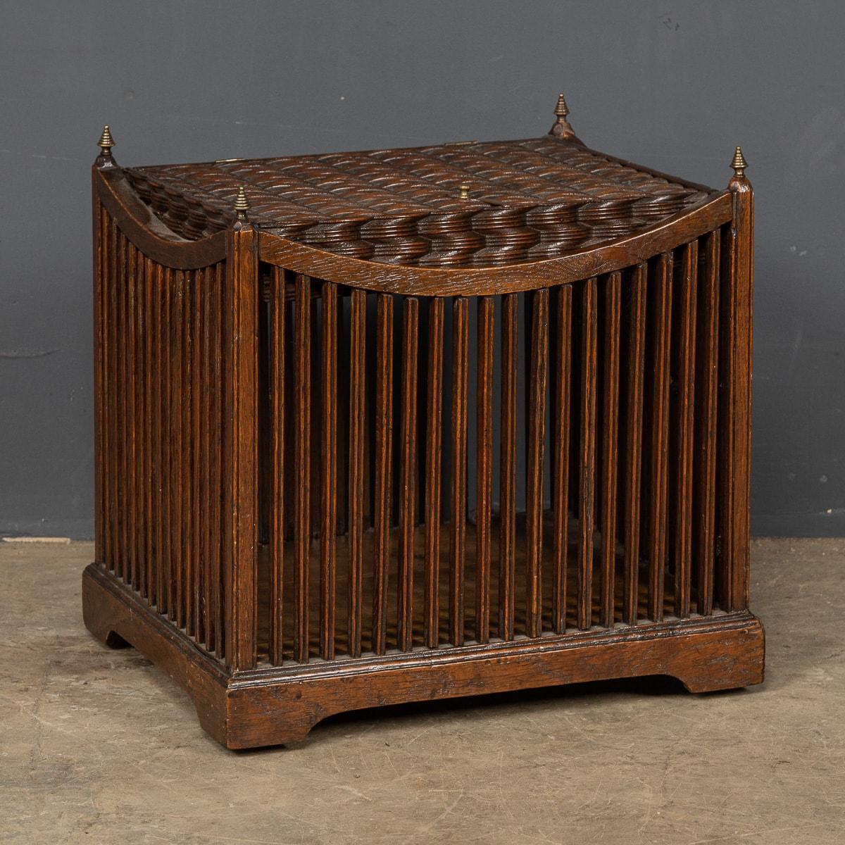 Antique early 19th century Georgian mahogany wool basket, used in the Georgian era for holding silk wools for tapestry work, practical today as the day it was made.

CONDITION
In Great Condition - No Damage.

Size
Height: 38cm
Width: