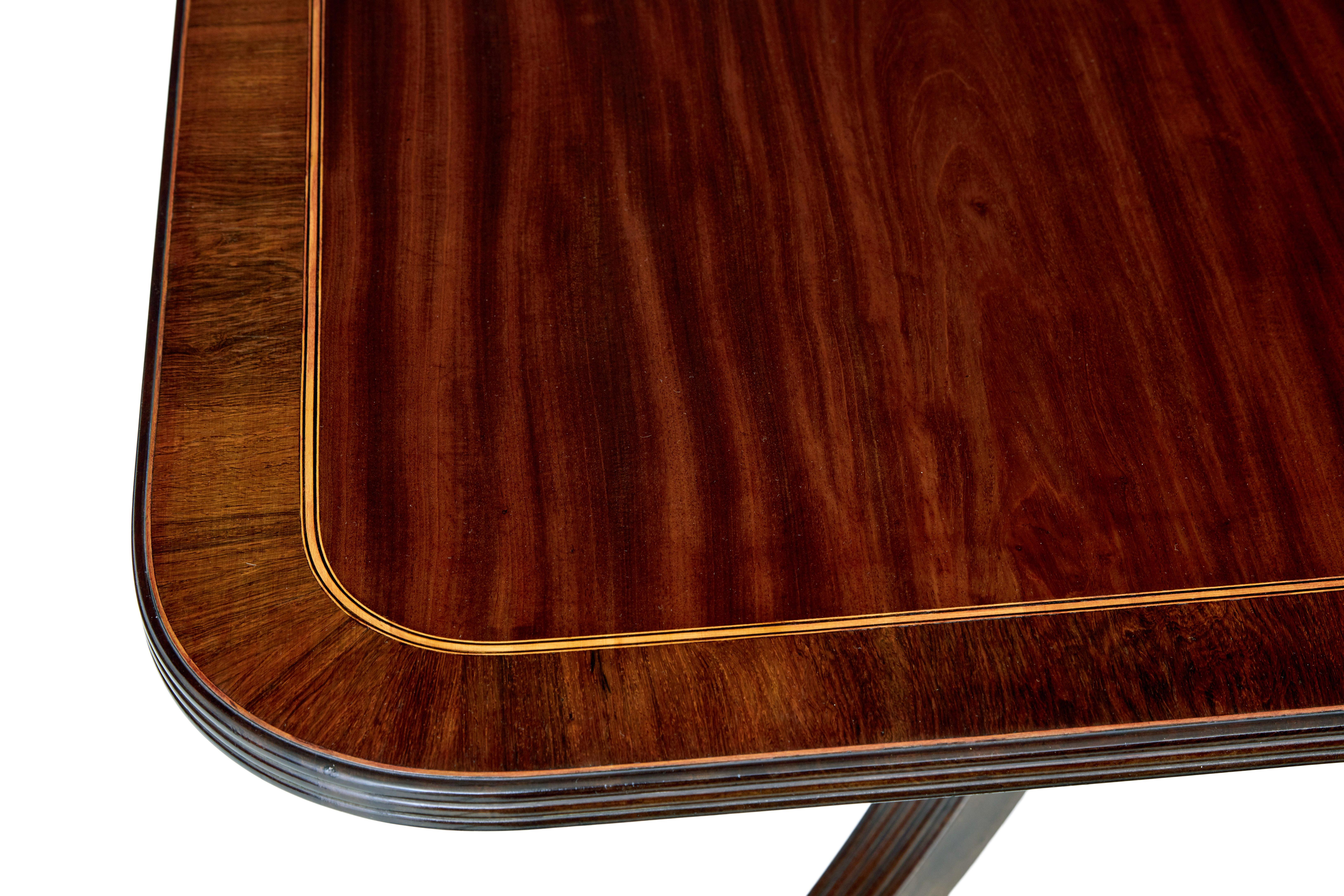 XIXe siècle Table de salle à manger en acajou géorgien du 19e siècle