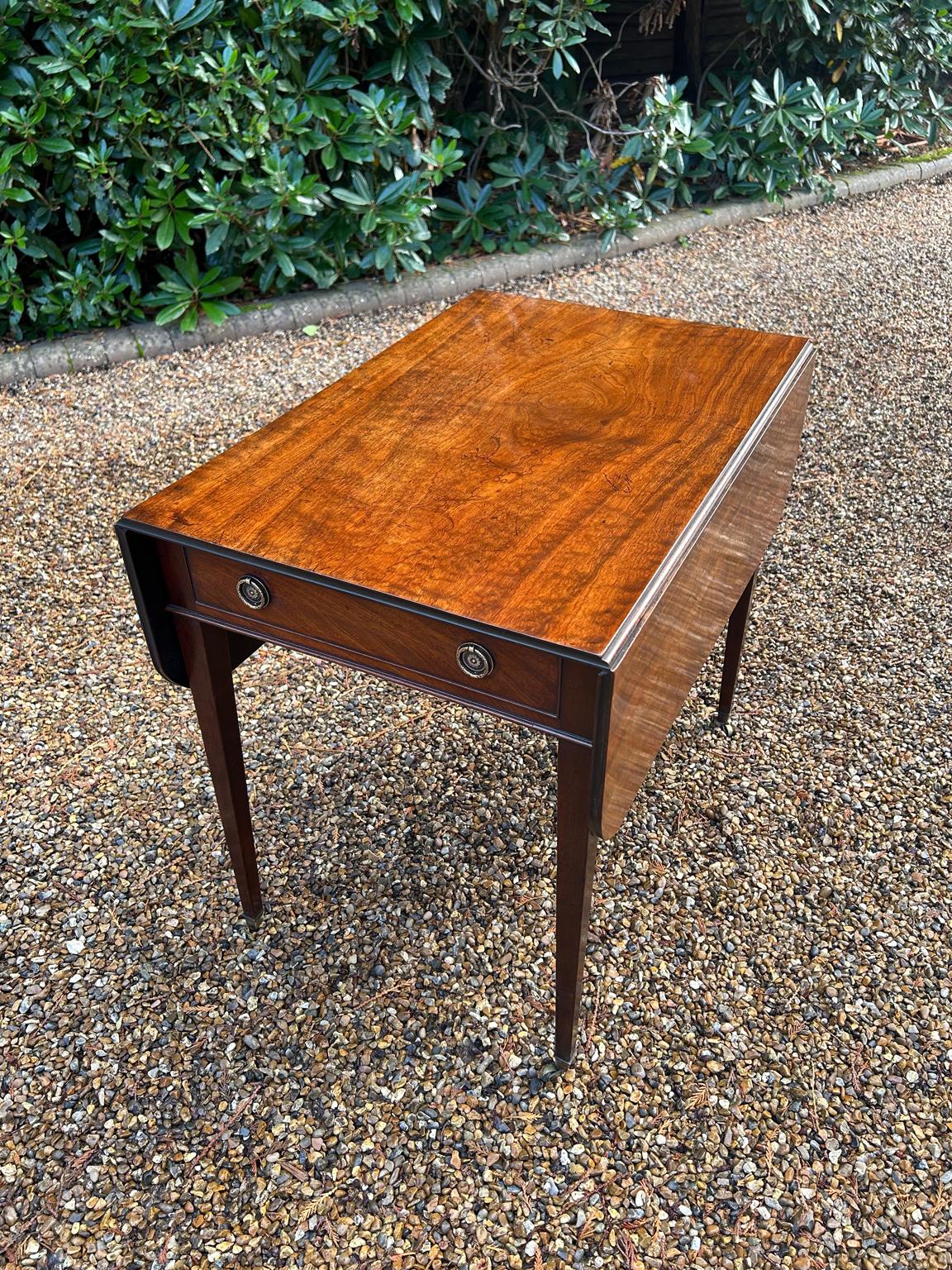 Hand-Crafted 19th Century Georgian Mahogany Pembroke Table