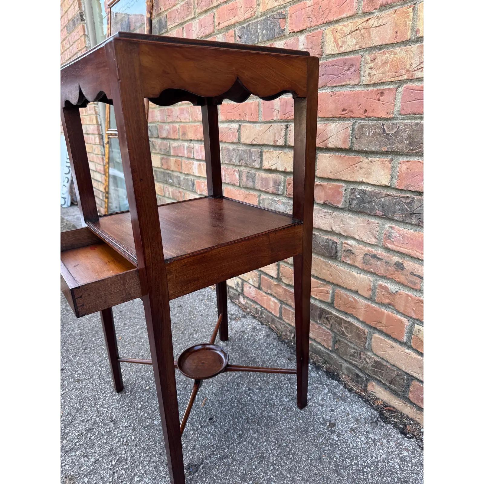 19th Century Georgian Mahogany Washstand/Side Table In Good Condition For Sale In Nashville, TN