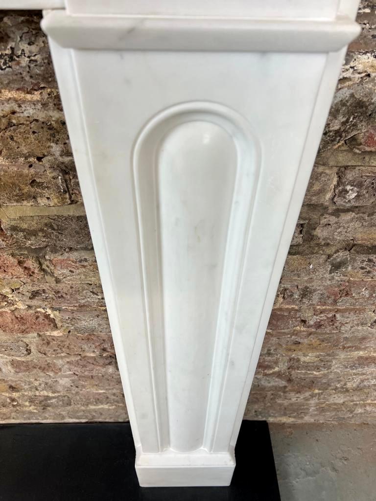 19th Century Georgian Marble Fireplace Mantlepiece  For Sale 1