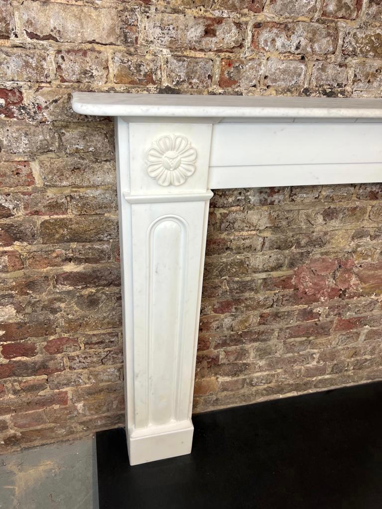 19th Century Georgian Marble Fireplace Mantlepiece  For Sale 2