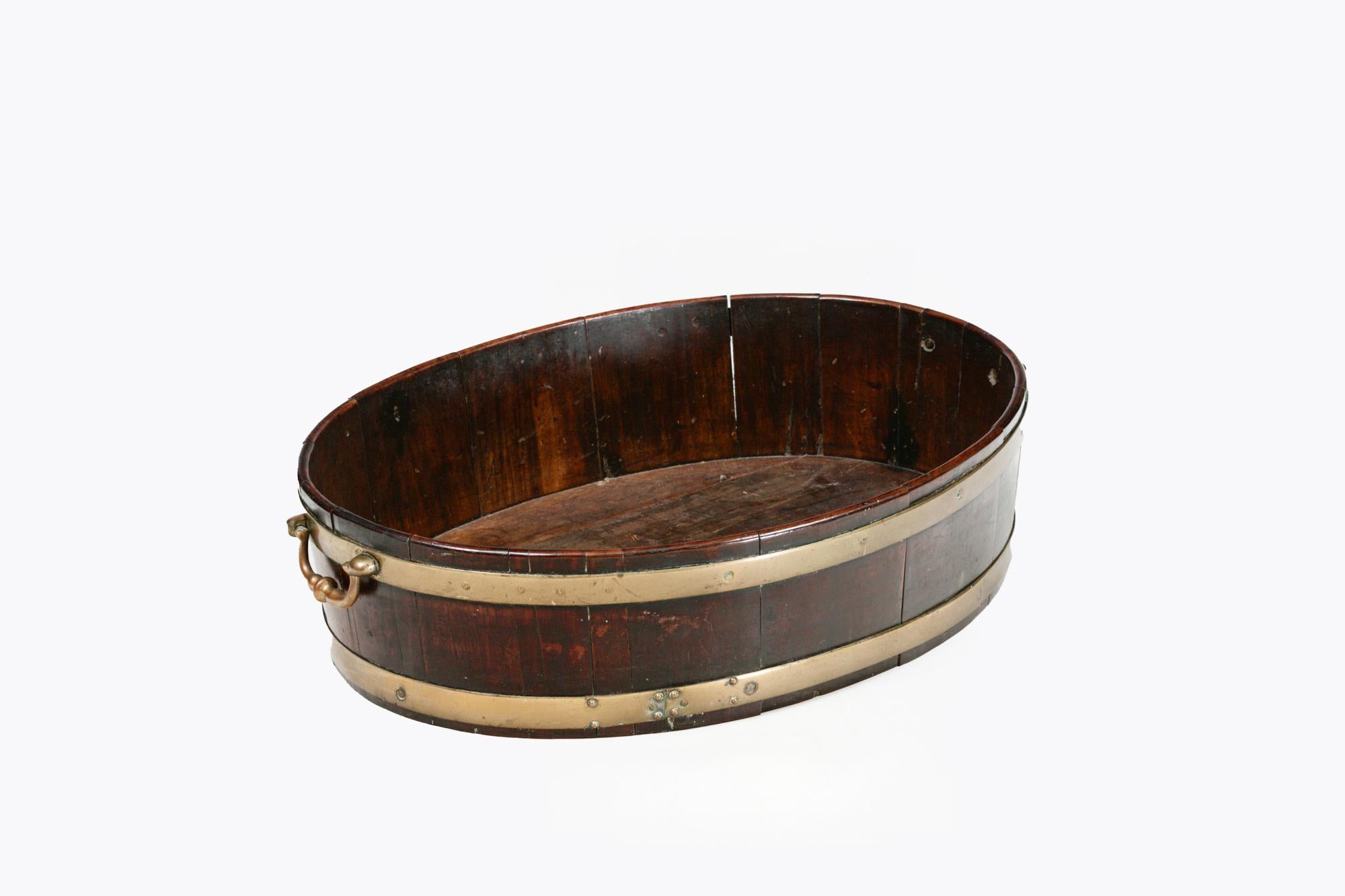 Enfriador oval de vino de caoba georgiano del siglo XIX en Excelente estado para la venta en Dublin 8, IE