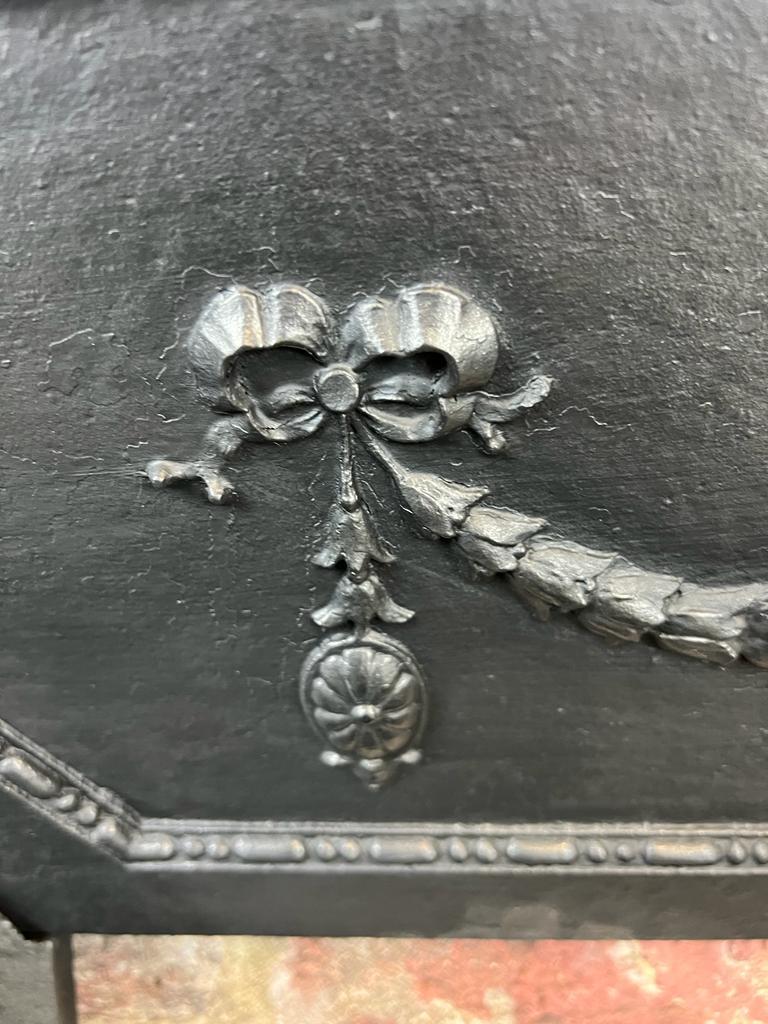 19th Century Georgian Pair Of Cast Iron Fireplace Insert Panels For Sale 7