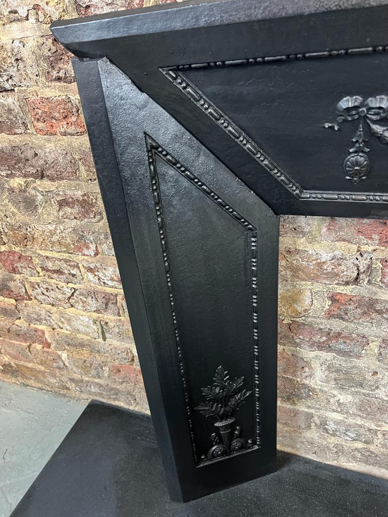 19th Century Georgian Pair Of Cast Iron Fireplace Insert Panels For Sale 2