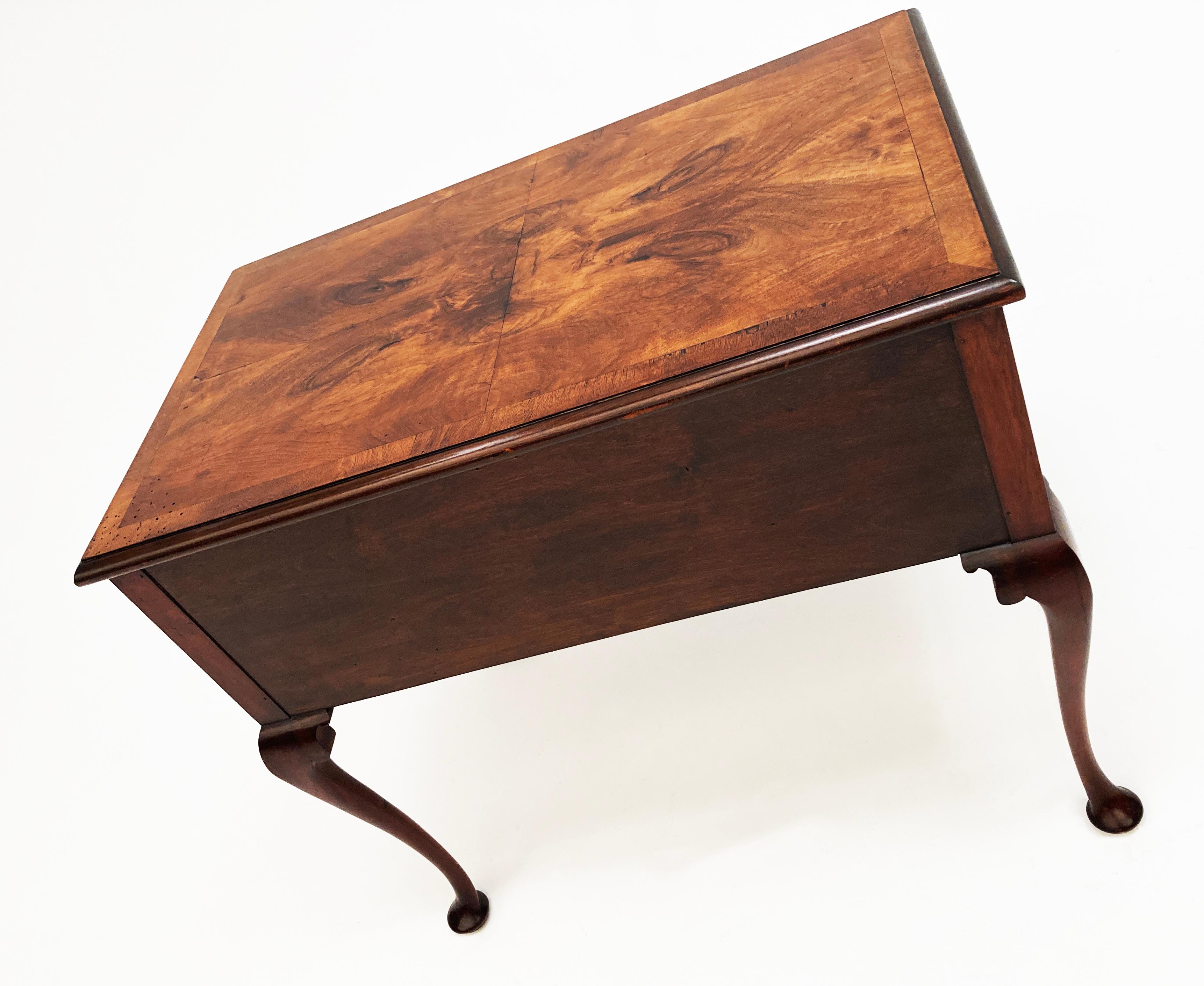 19th Century Georgian Period English Flame Mahogany Lowboy/Side Table For Sale 7
